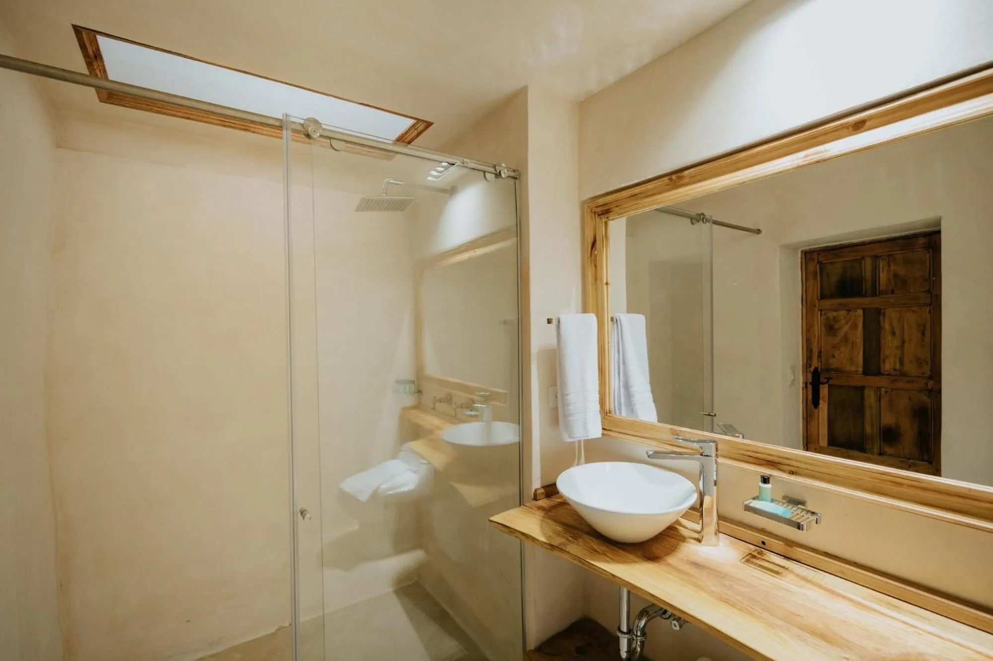 Bathroom in Hotel La Corada