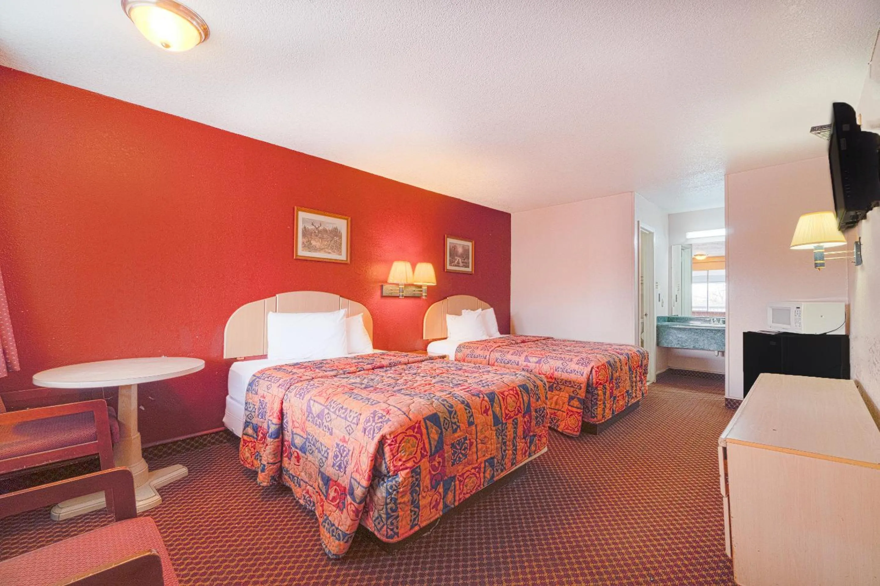 Bedroom, Bed in Regency Inn Three Rivers I-37