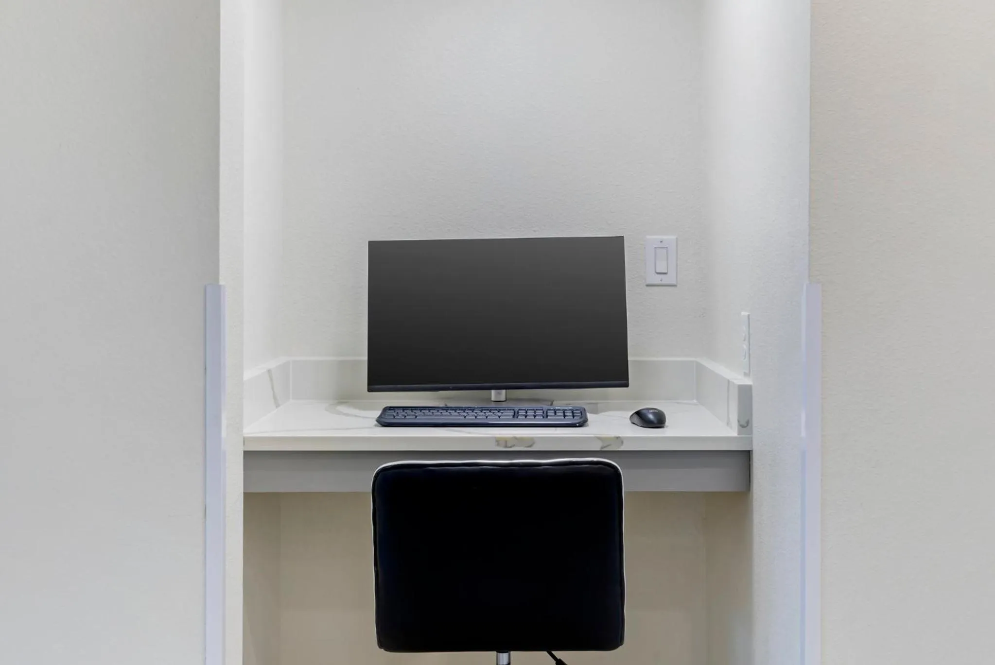 Business facilities in Red Roof Inn Hutchins