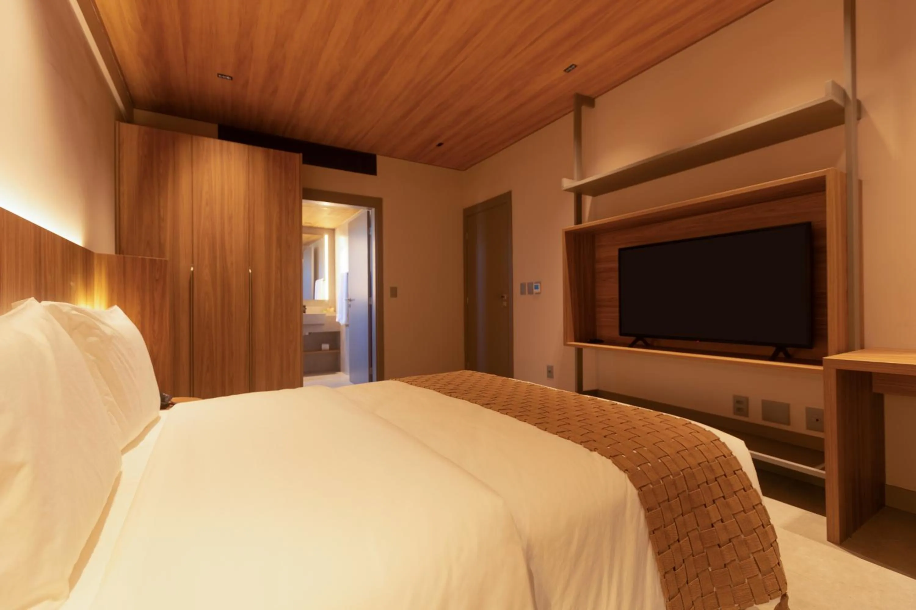 Bedroom, Bed in Ritz Barra de São Miguel