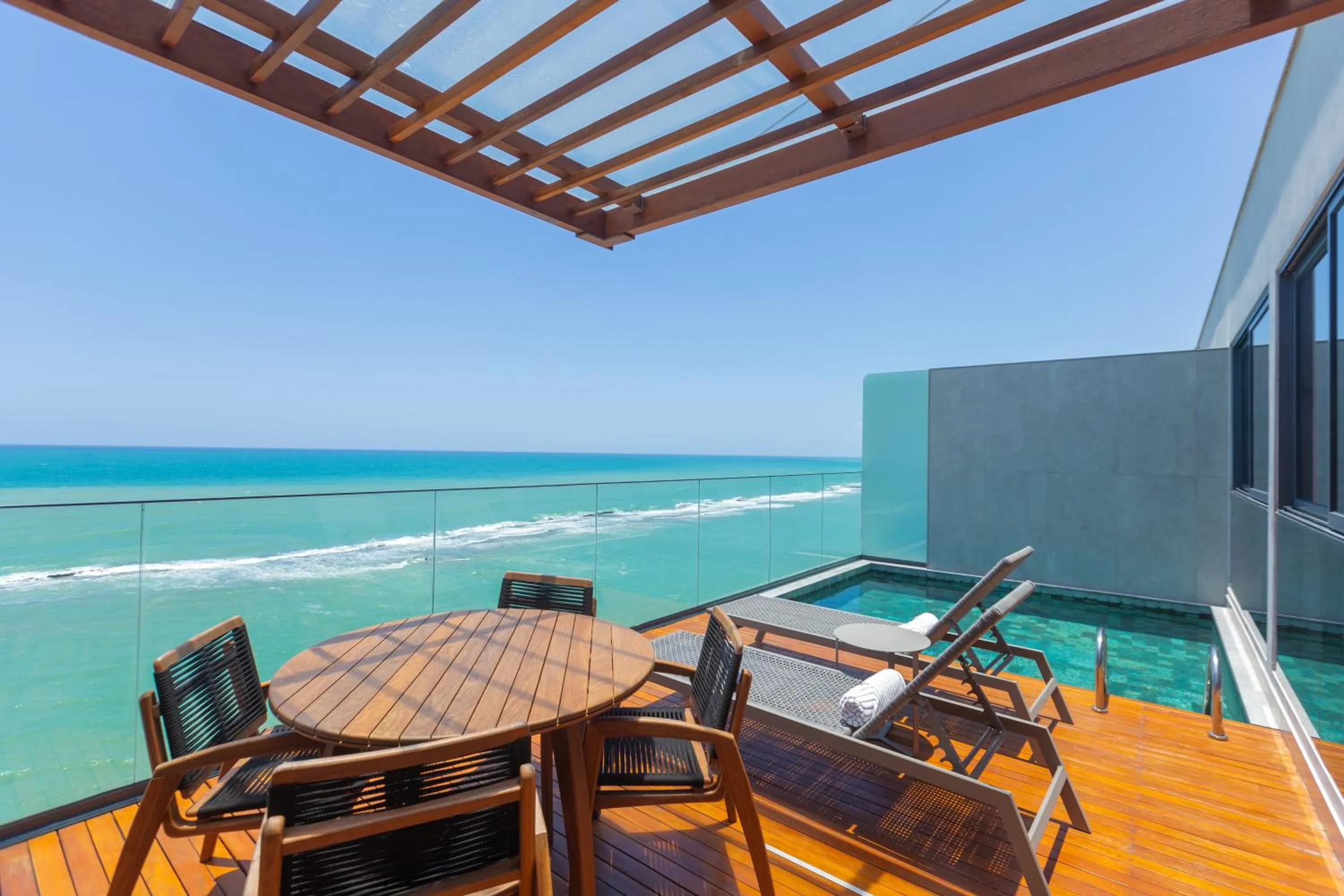 Swimming pool in Ritz Barra de São Miguel