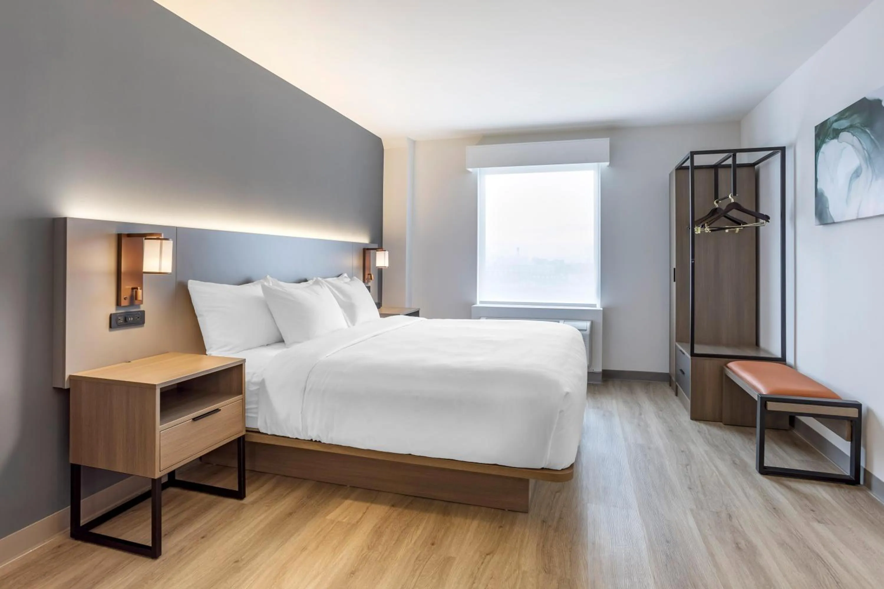 Bed in Comfort Inn & Suites Newark Liberty International Airport