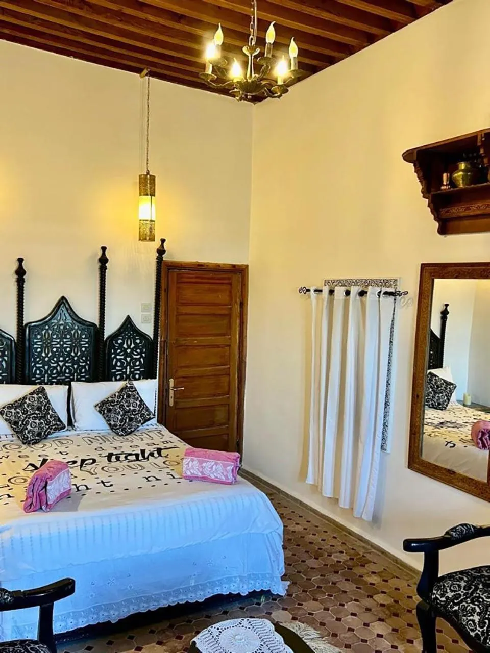 Property building, Bed in DAR Naima