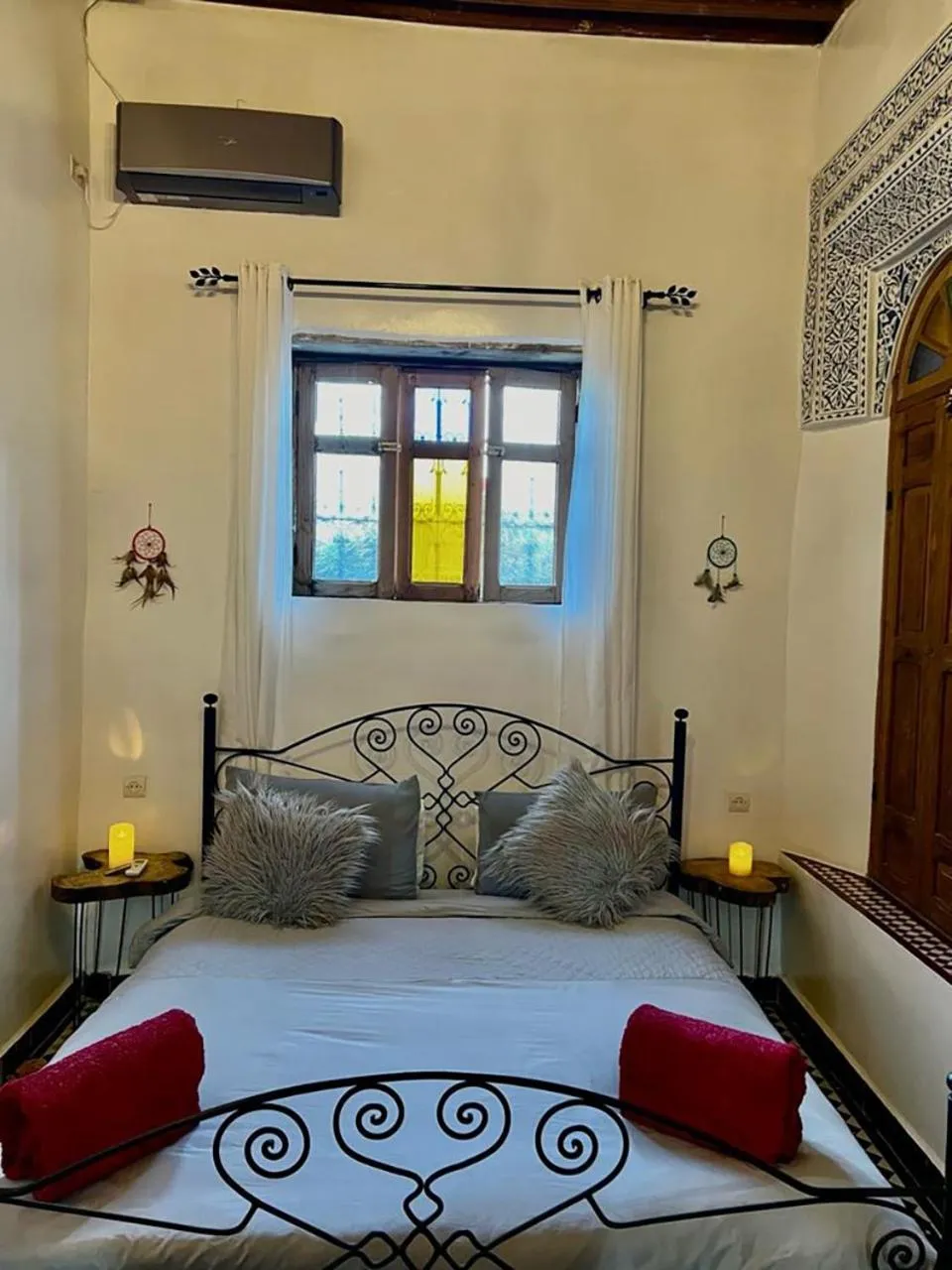 Property building, Bed in DAR Naima