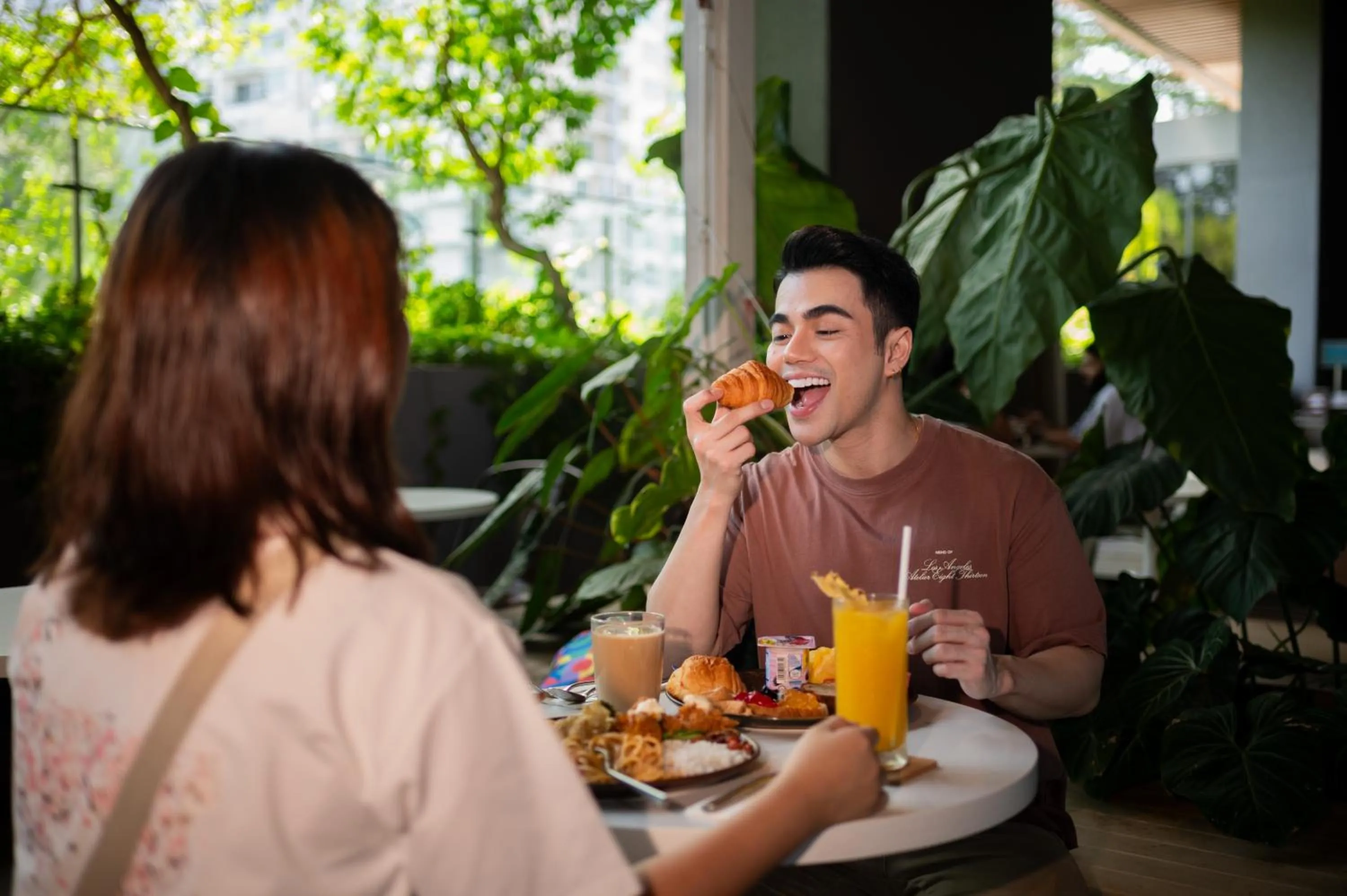 Restaurant/places to eat in Ceylonz Suite Kuala Lumpur Bukit Bintang