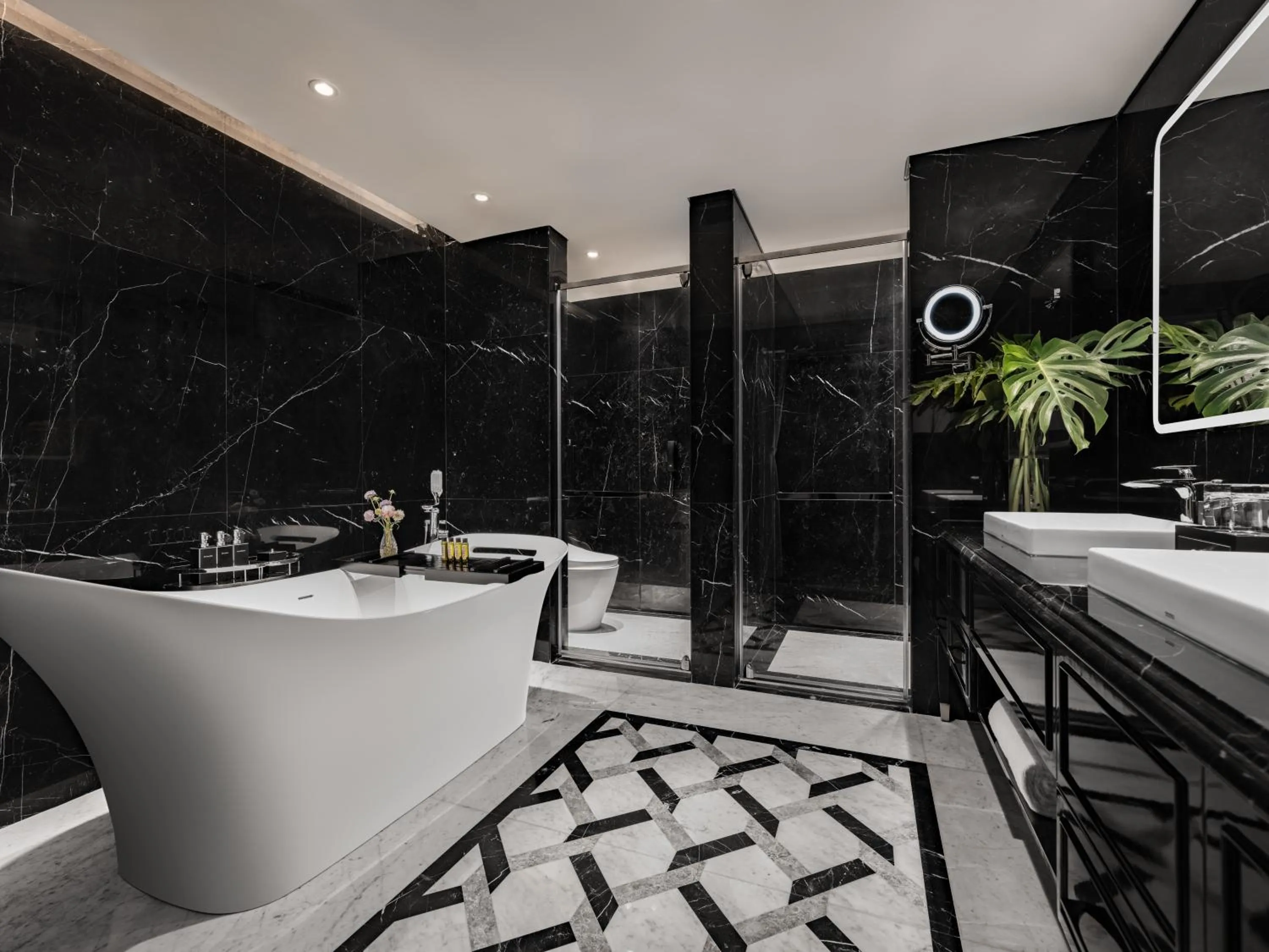 Shower in Elegant Mansion 88