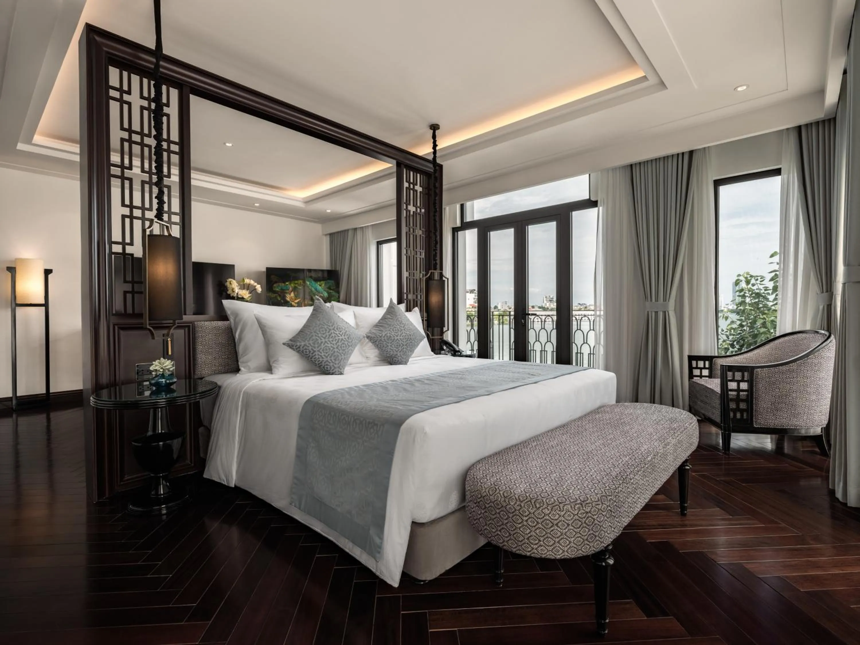 Photo of the whole room in Elegant Mansion 88