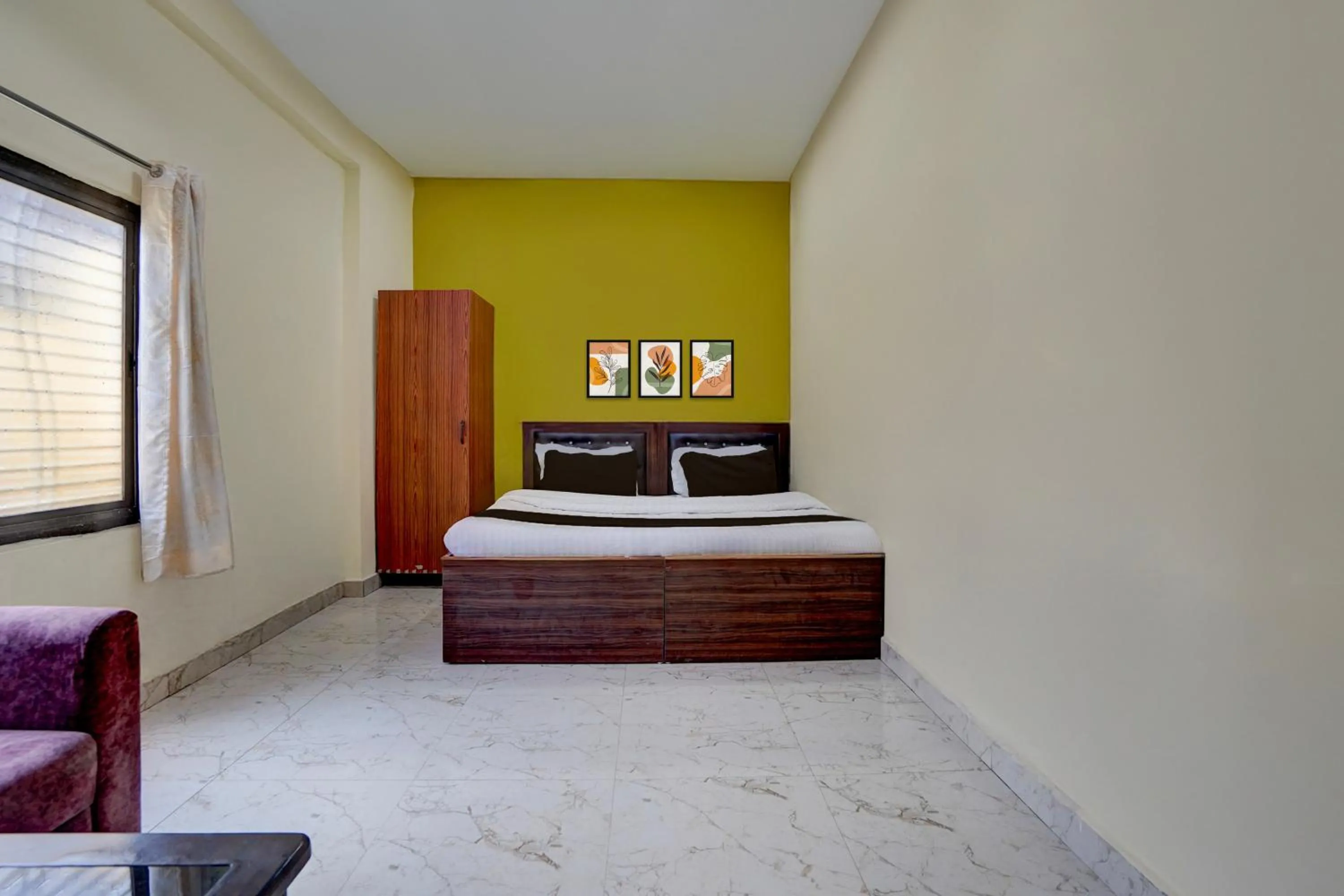 Bedroom, Bed in Super Hotel O Samne Ghat