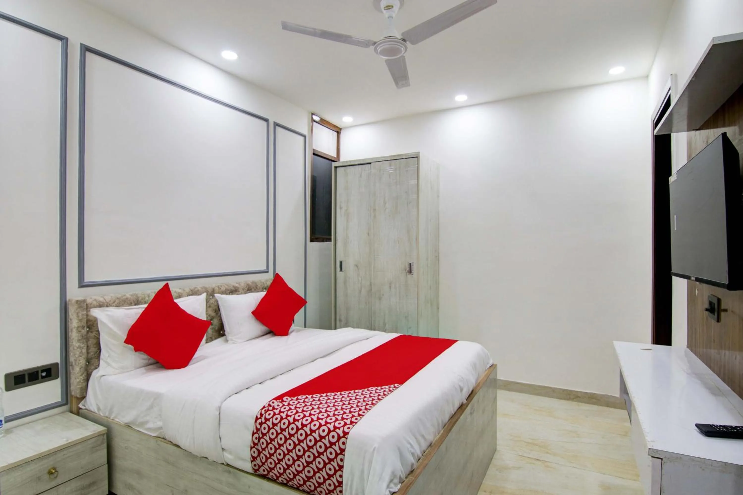 Bedroom, Bed in Hotel O Villa DEste