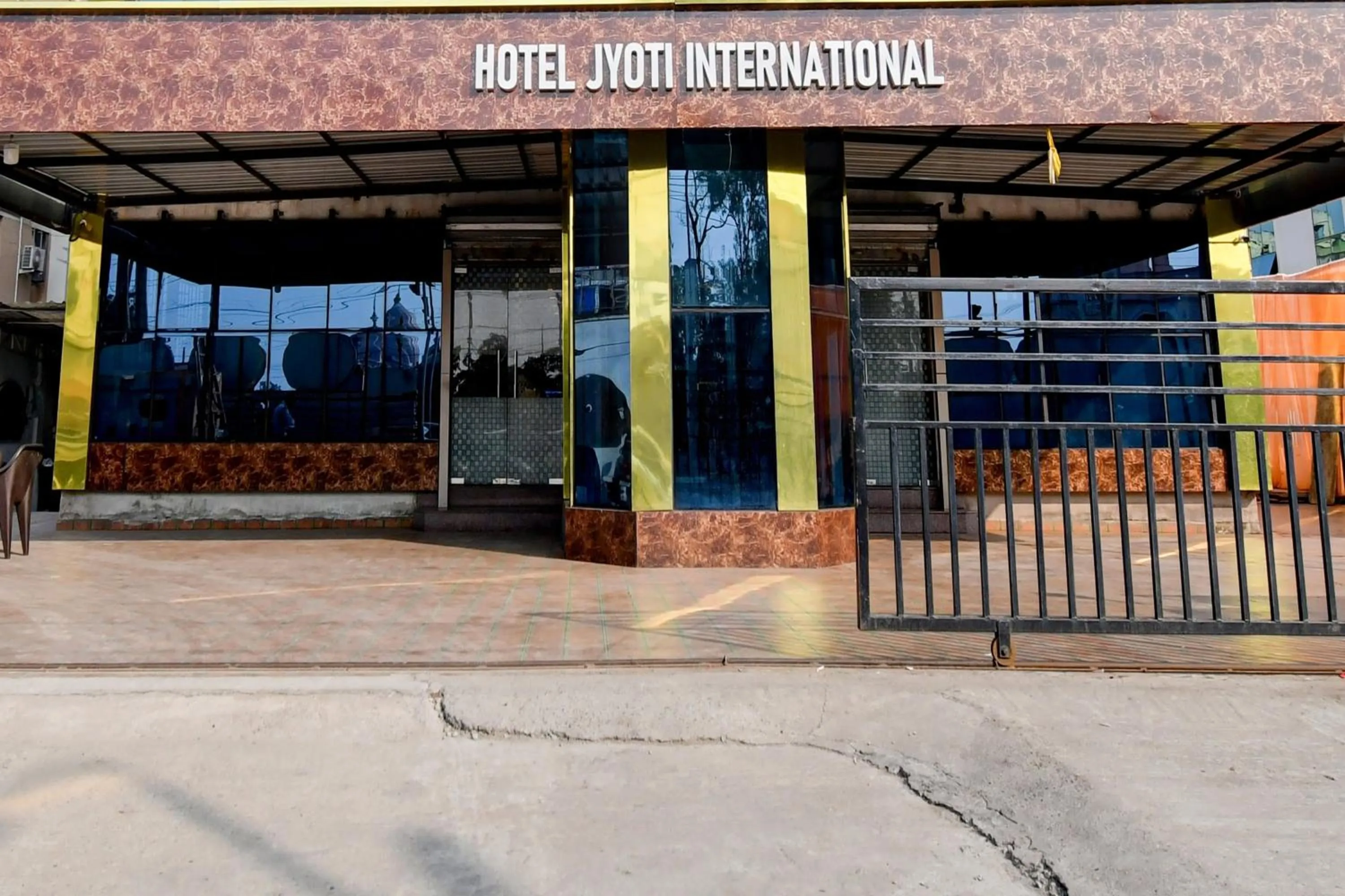 Facade/entrance in Collection O by OYO Flavour