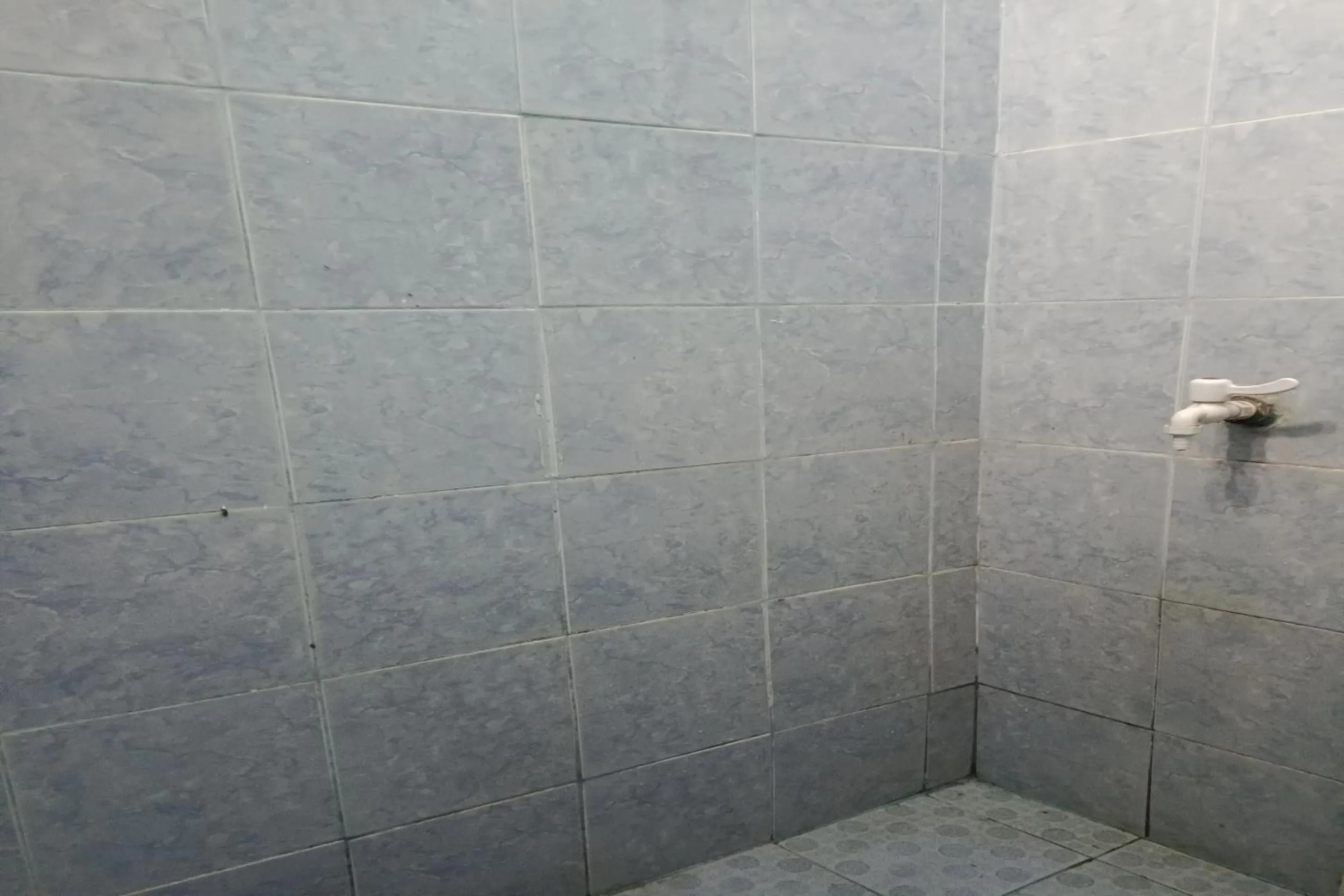 Bathroom in Hotel O Elang Homestay