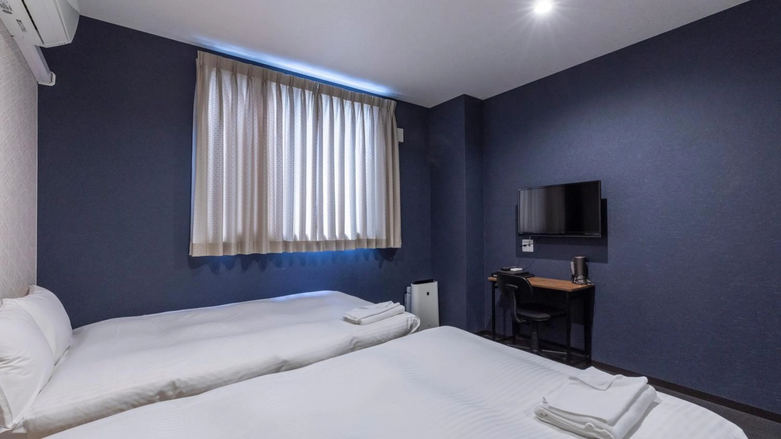 Photo of the whole room, Bed in Tabist OSAKA PORT HOTEL L'ESPOIR