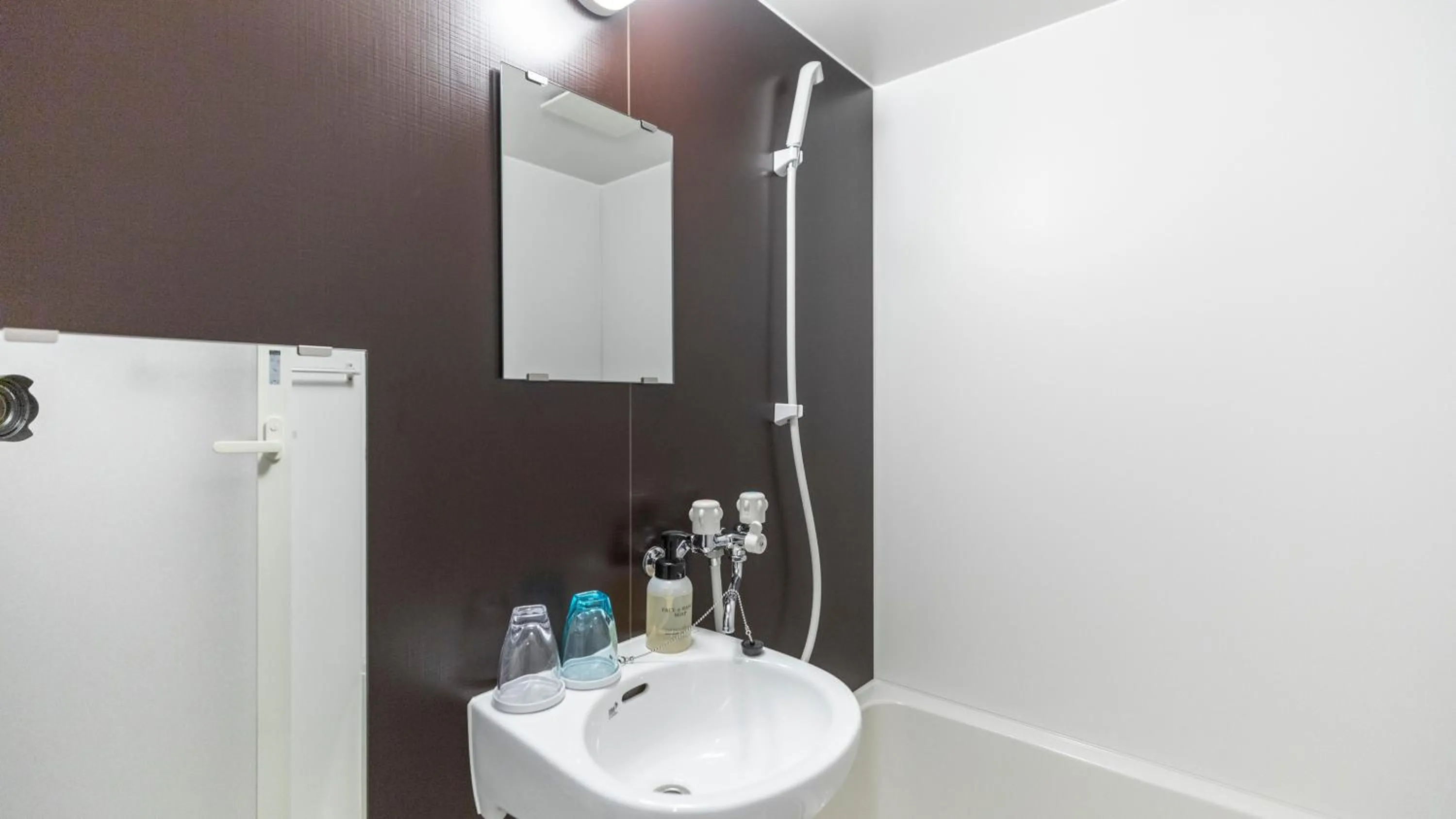 Shower in Tabist OSAKA PORT HOTEL L'ESPOIR