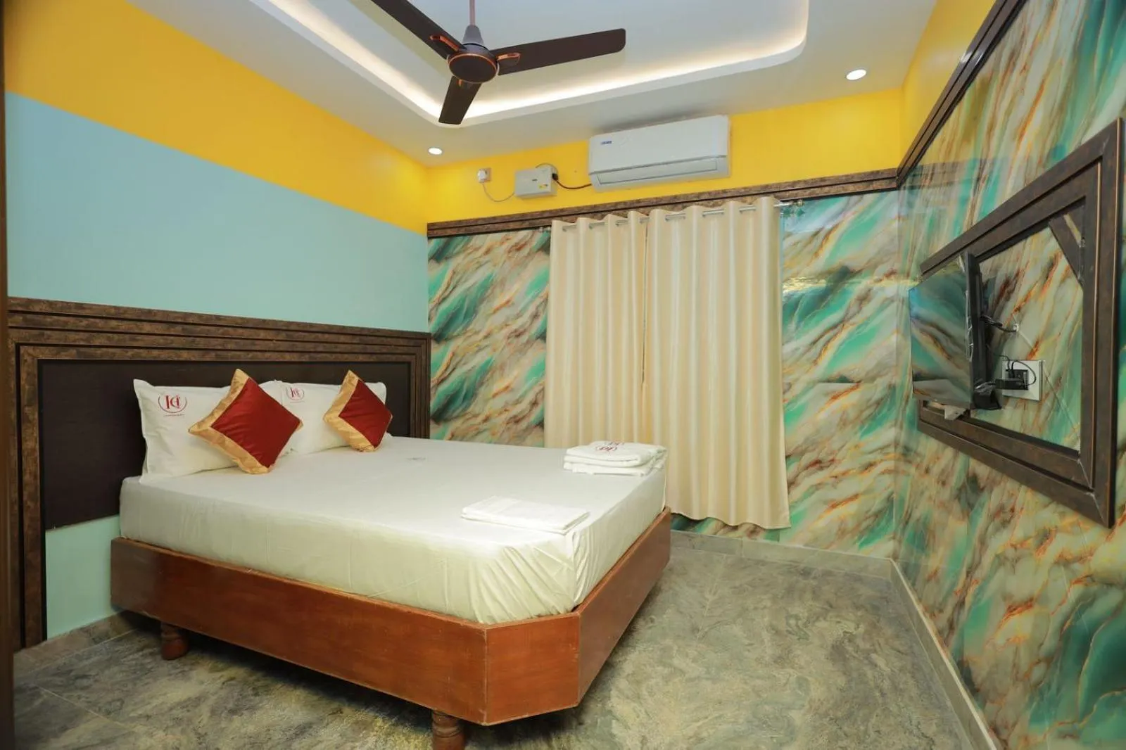 Bedroom, Bed in HOTEL CYRIL