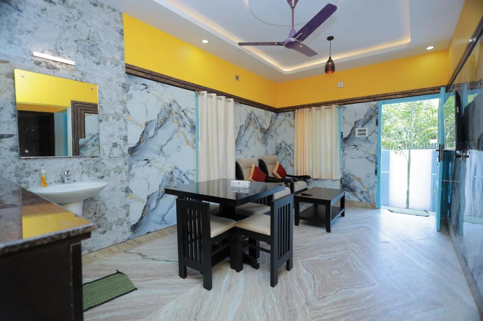 Living room in HOTEL CYRIL