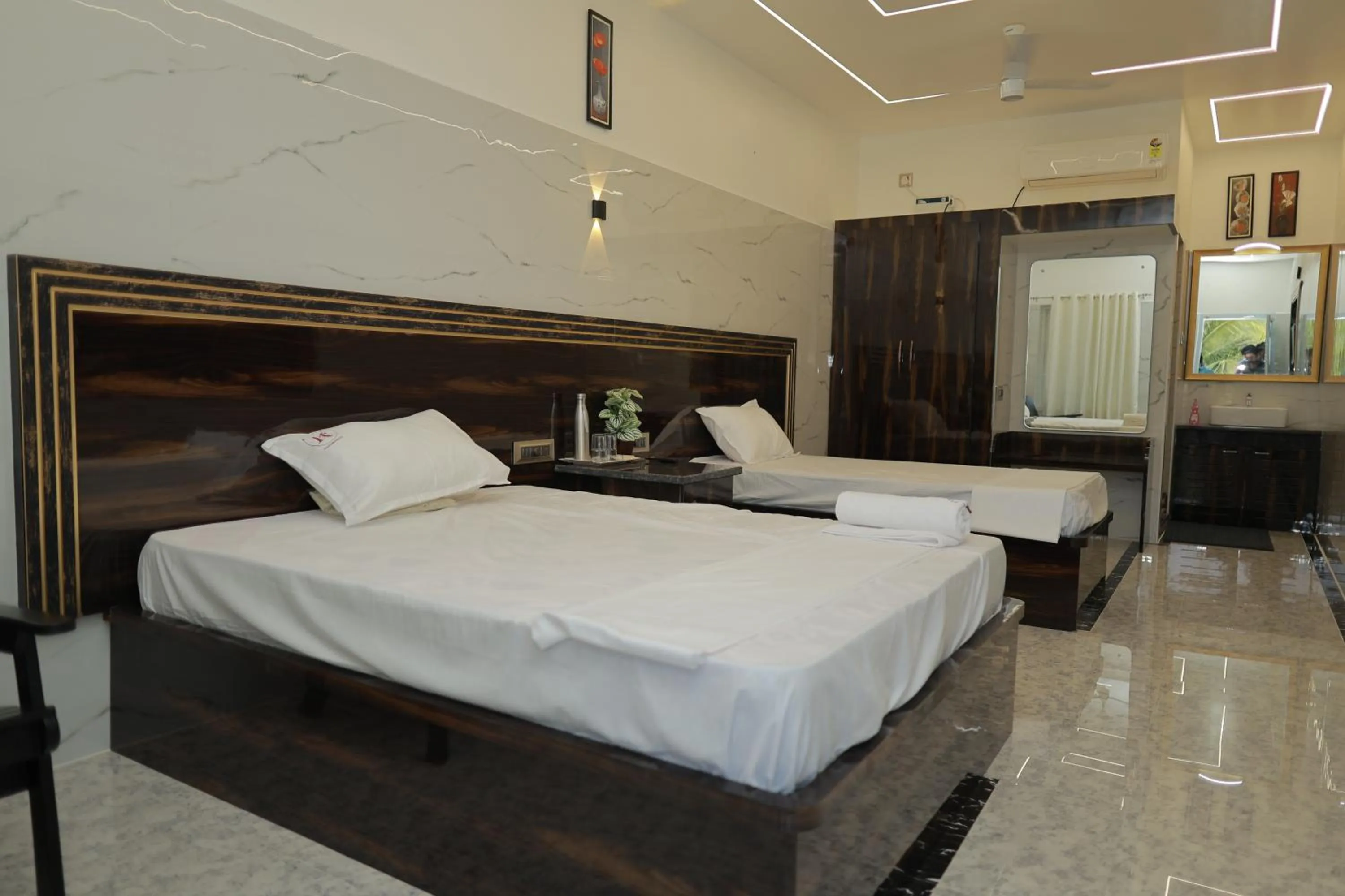 Bedroom, Bed in HOTEL CYRIL