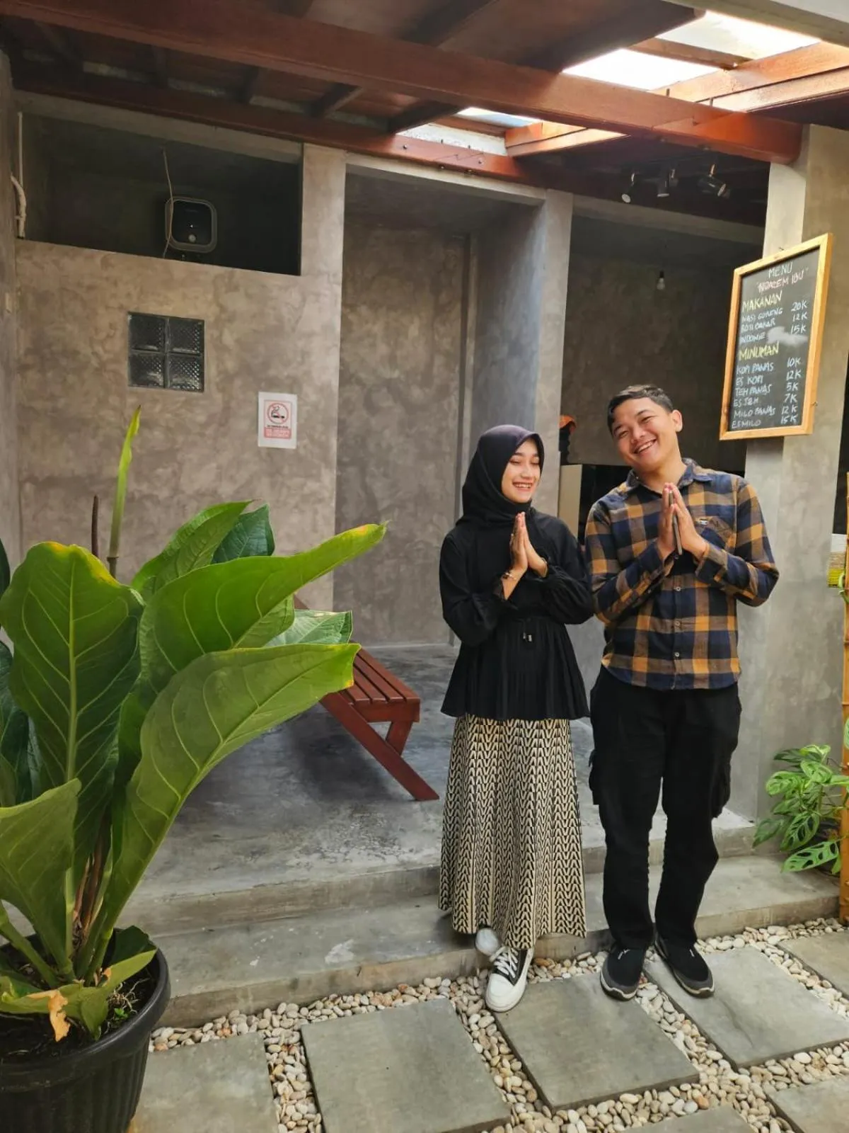 Guests in GRIYA BANSU : Ndalem Ibu