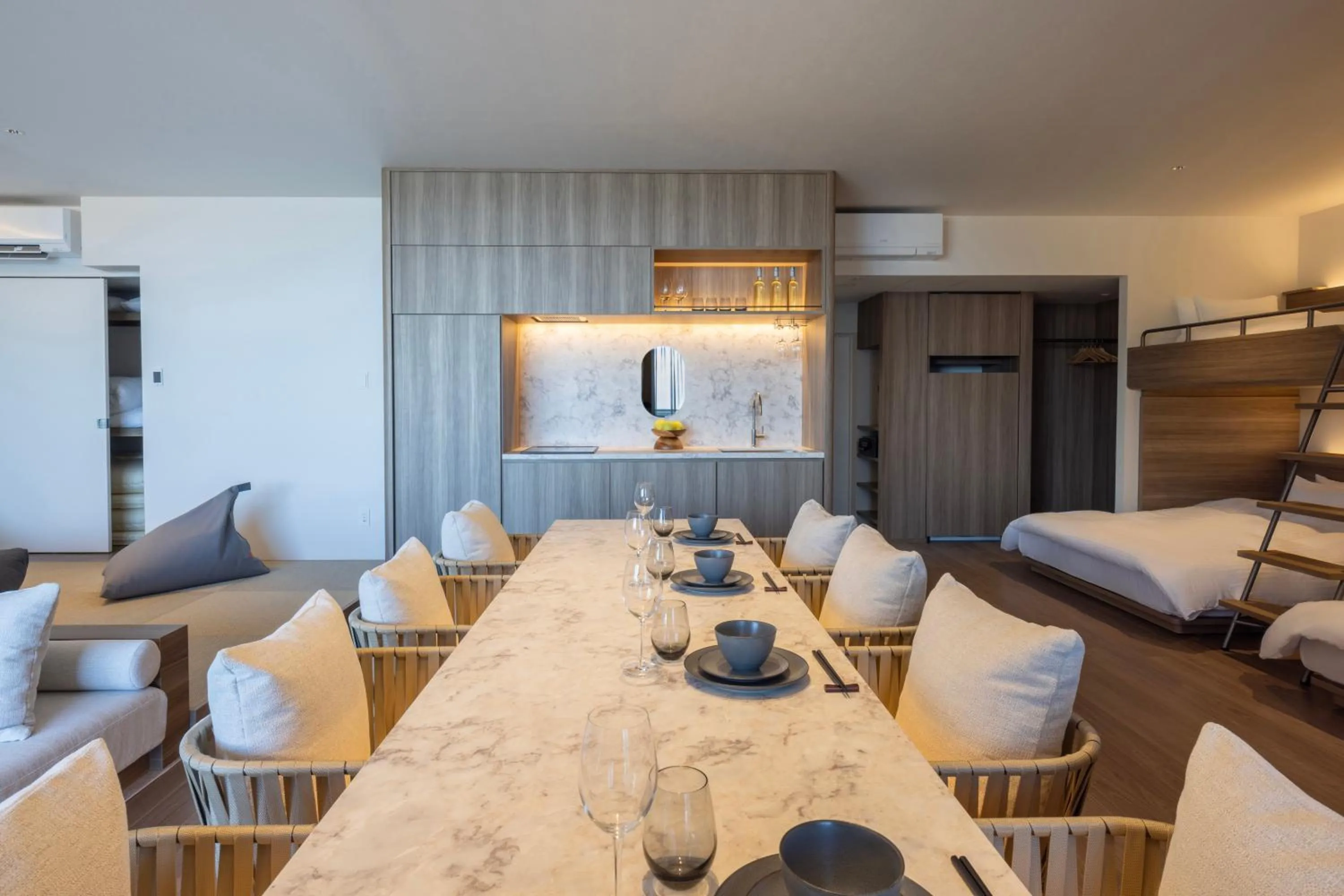 Bed in seven x seven Itoshima