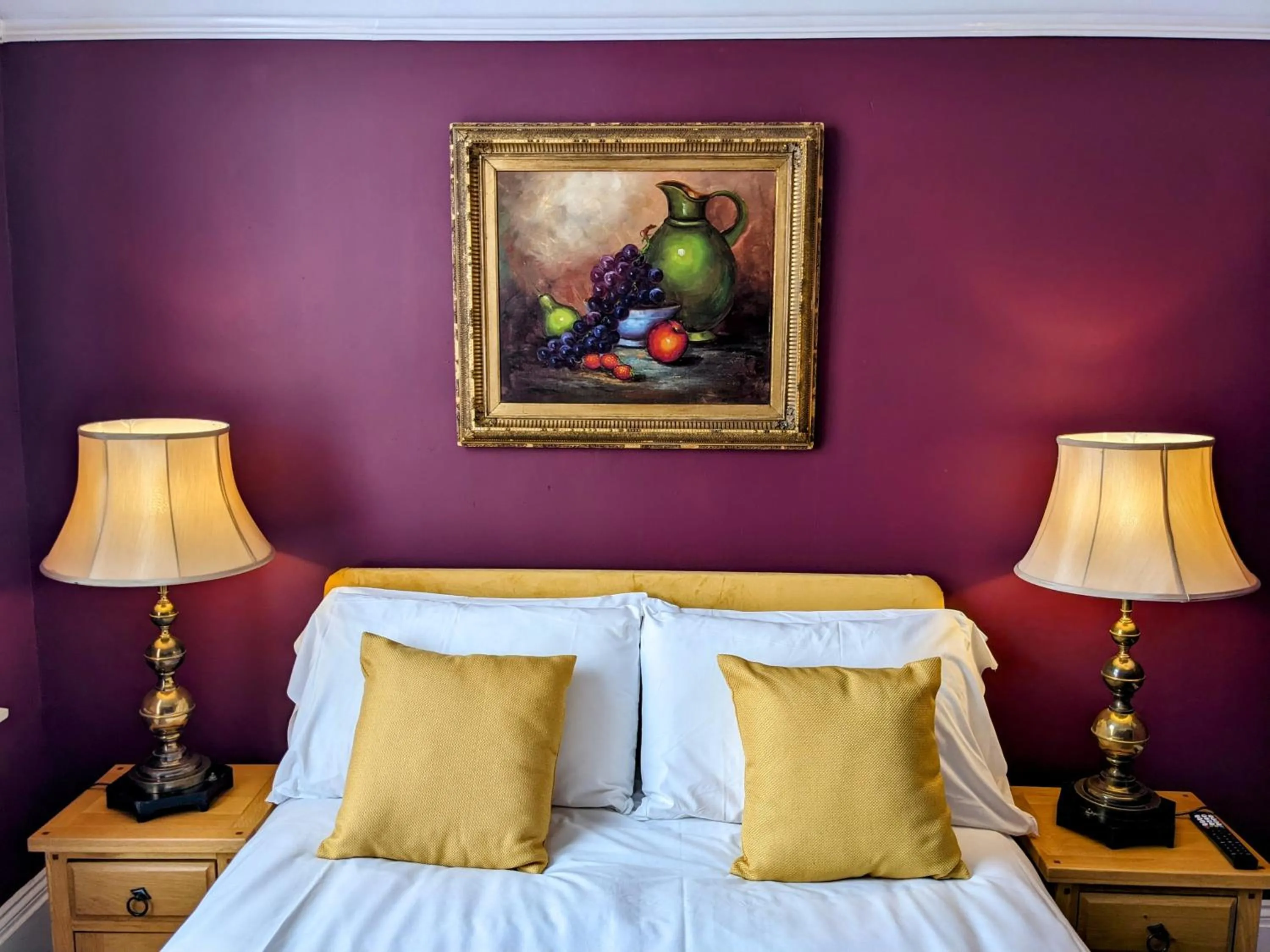 Bedroom, Bed in Archway House