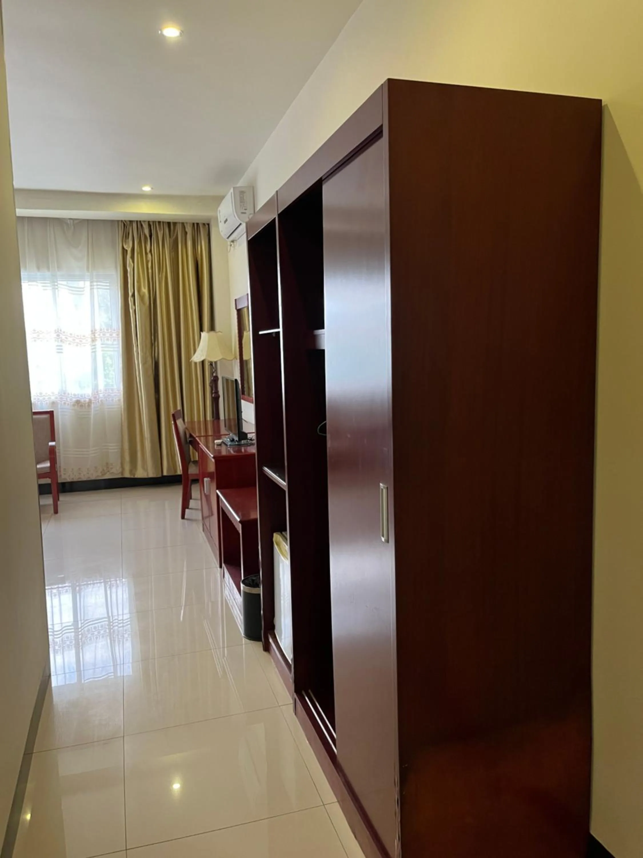 wardrobe in Meida Hotel