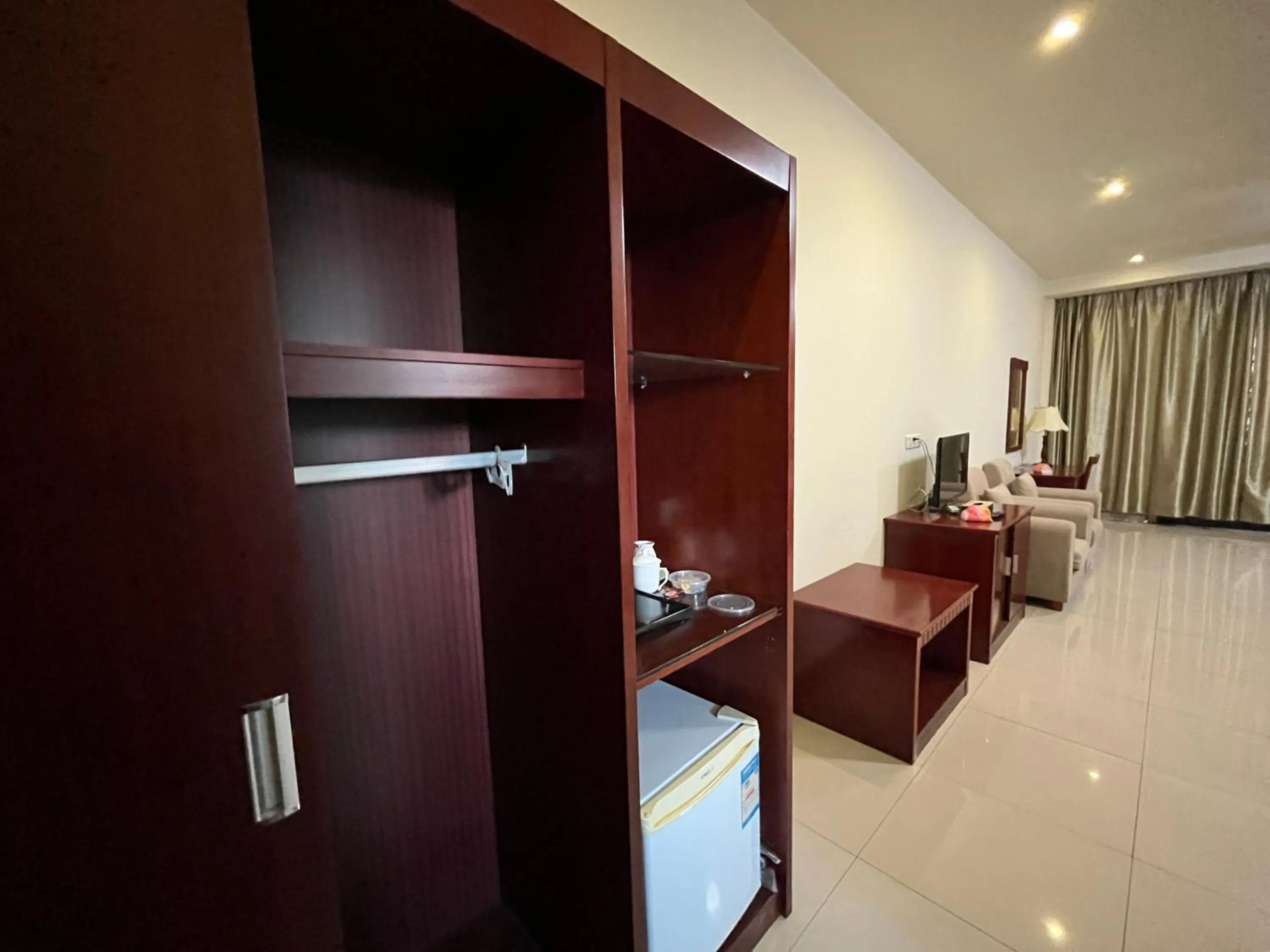 TV and multimedia, Bed in Meida Hotel