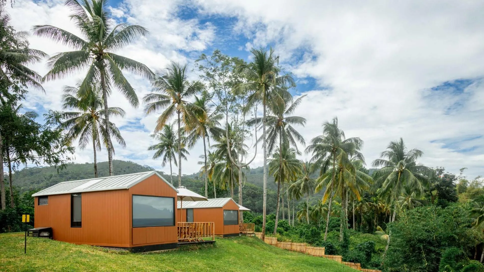 Bobocabin Bunaken Hills, Manado