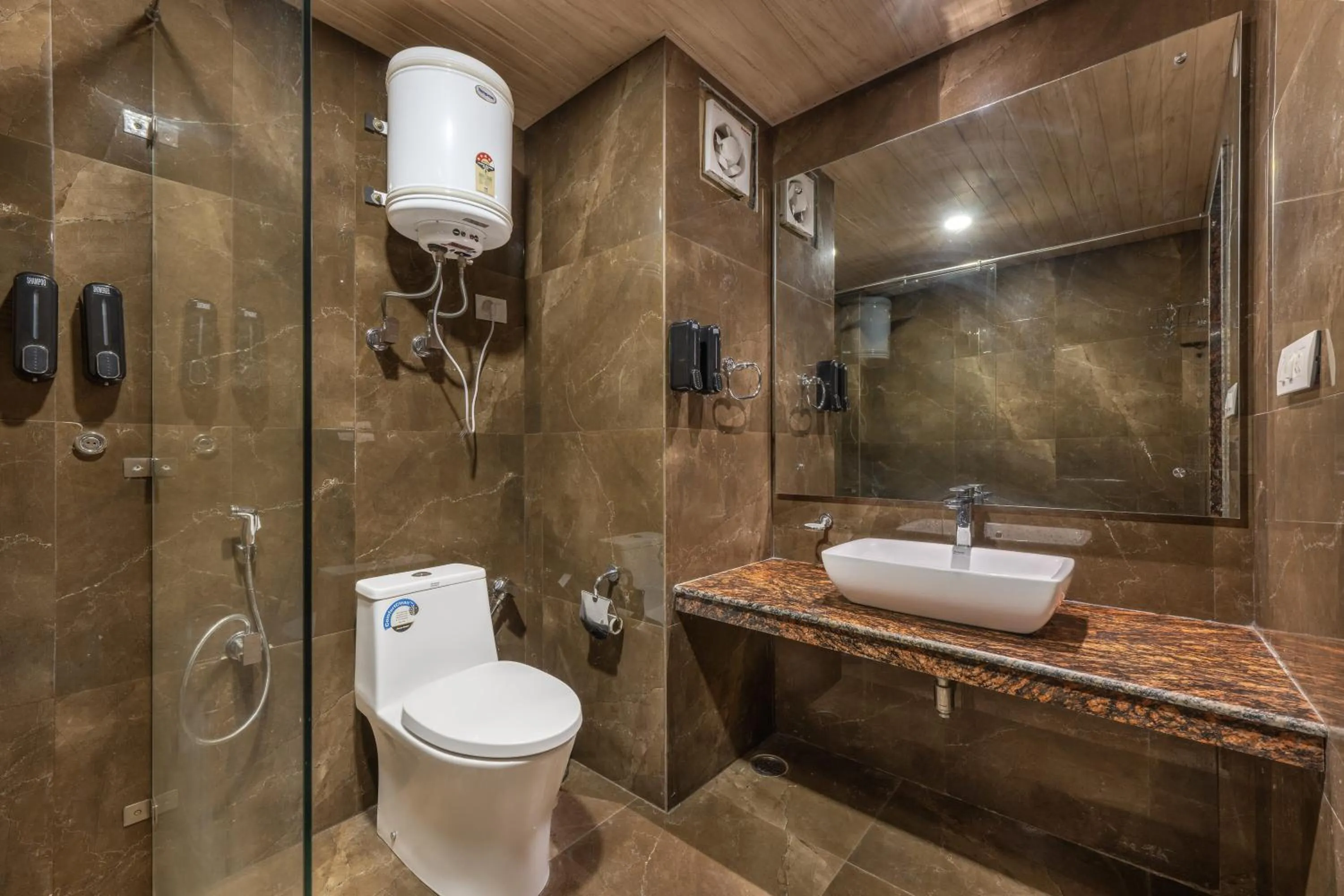 Shower in Echor Himalayan Heights Manali