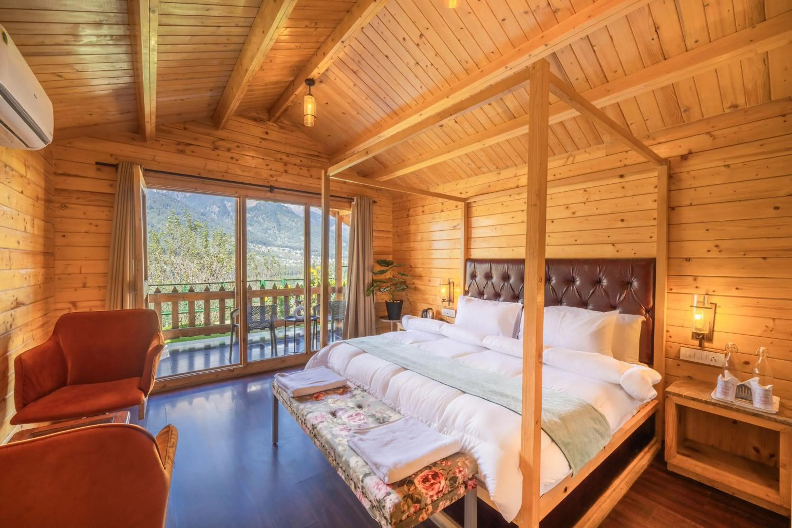 Bed in Echor Himalayan Heights Manali