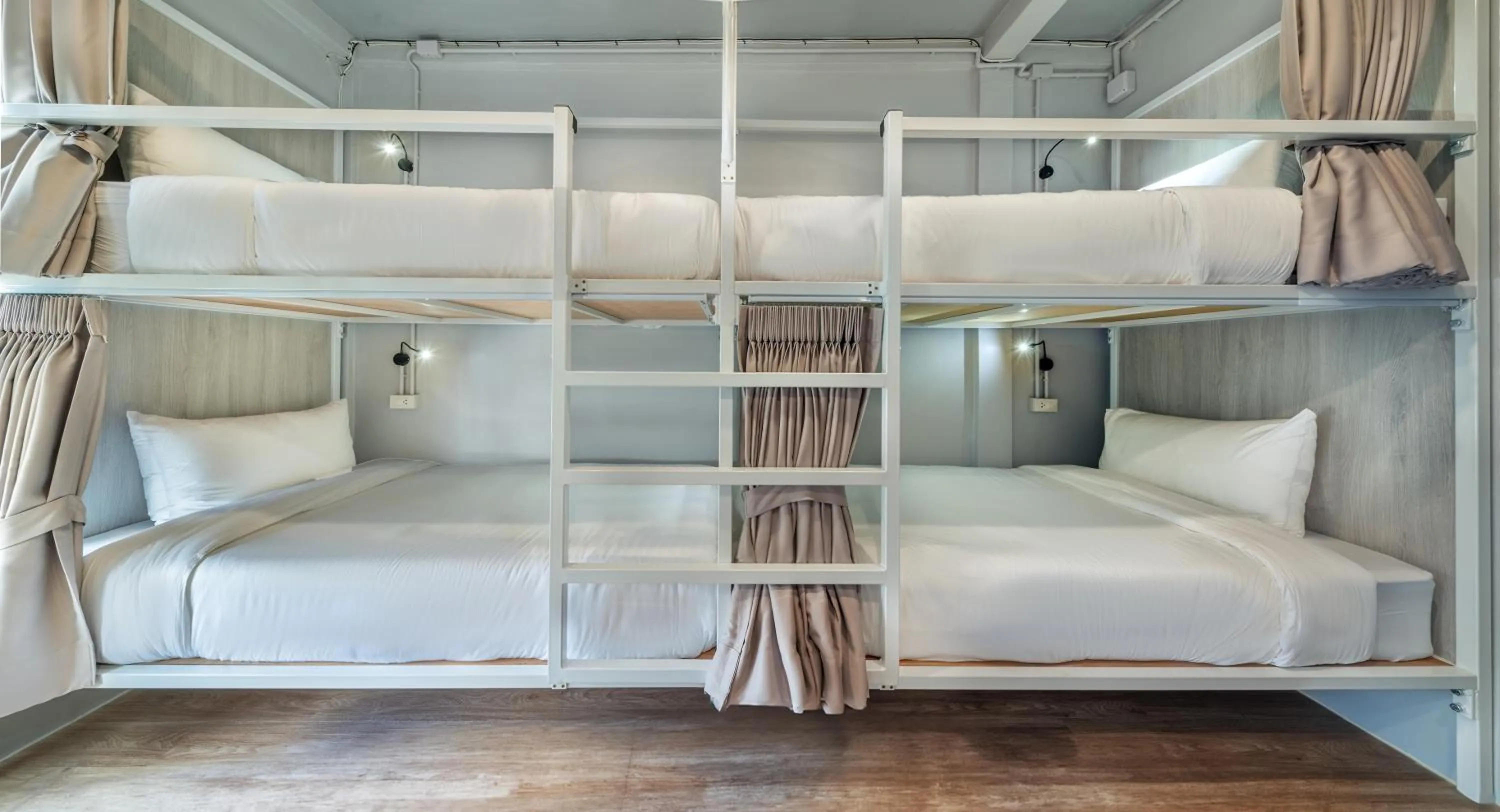 bunk bed, Bed in Ti Thong Hostel