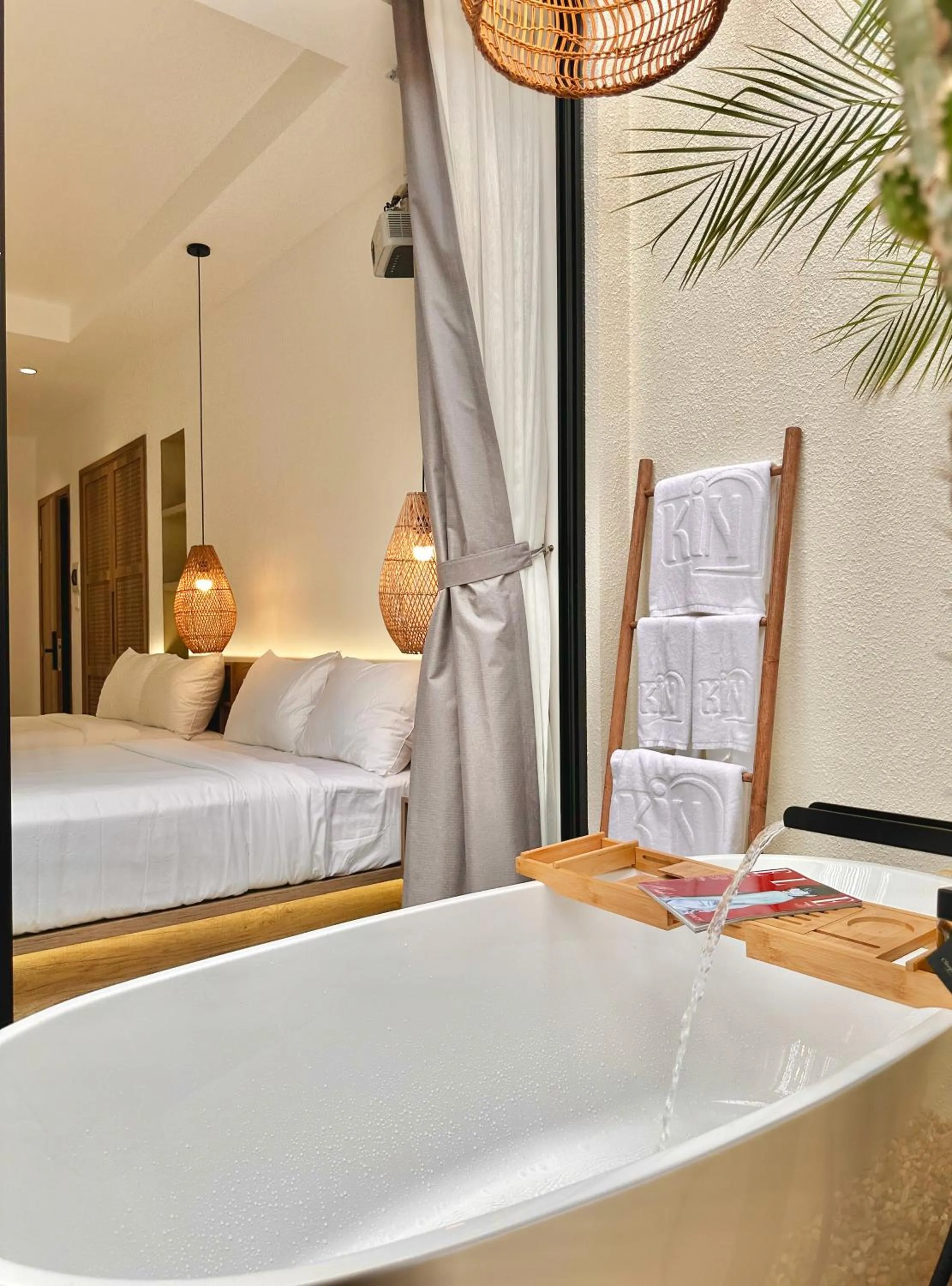 Bed in Kin Wander Trung Sơn