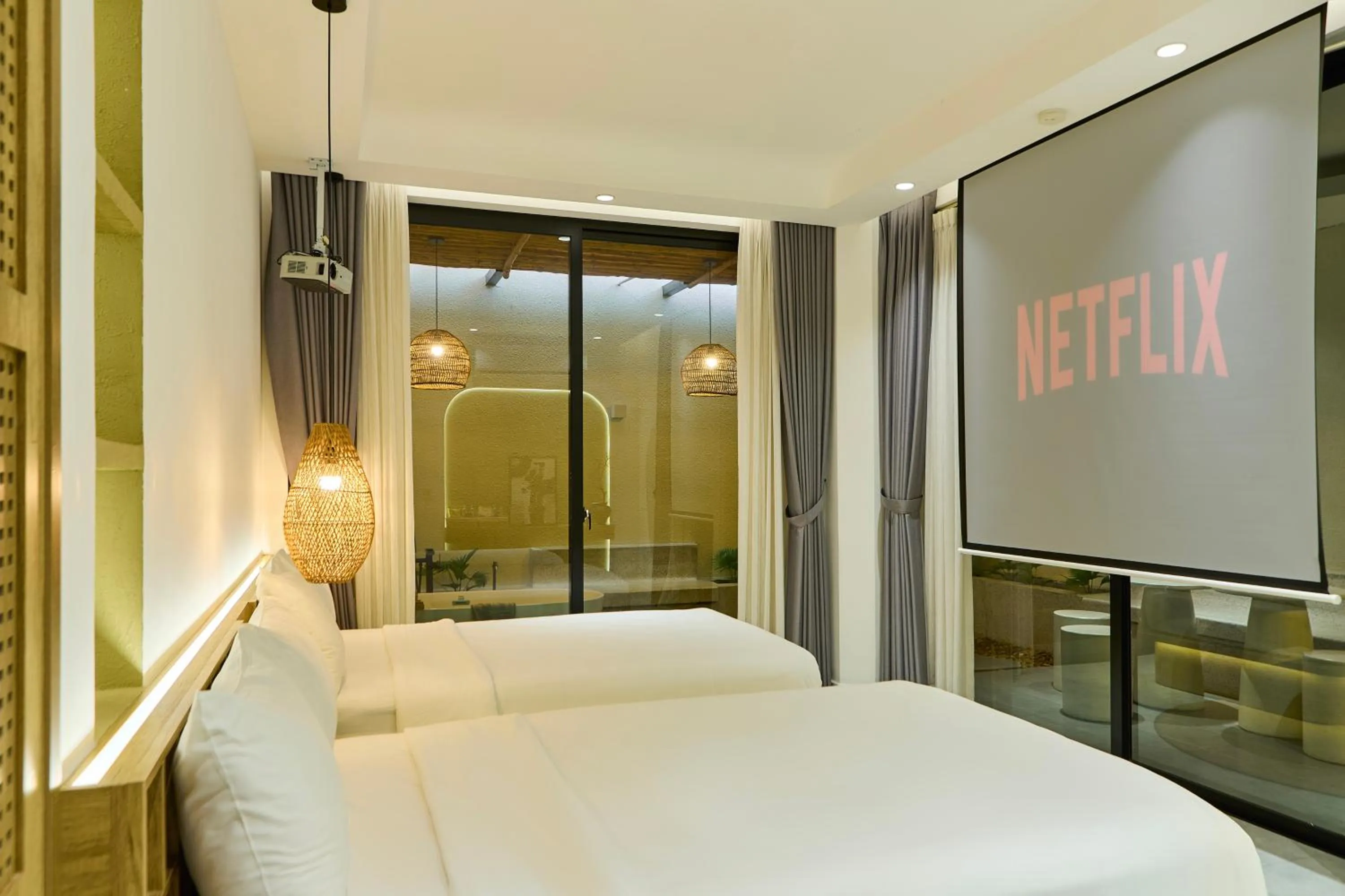 TV and multimedia, Bed in Kin Wander Trung Sơn