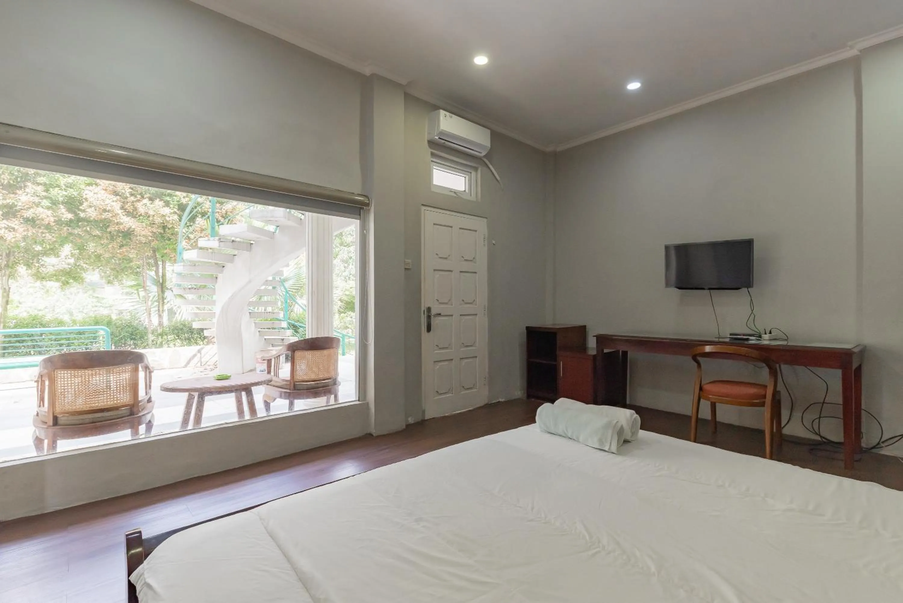 Bedroom, Bed in Urbanview Resort Botol Cisarua Puncak Bogor