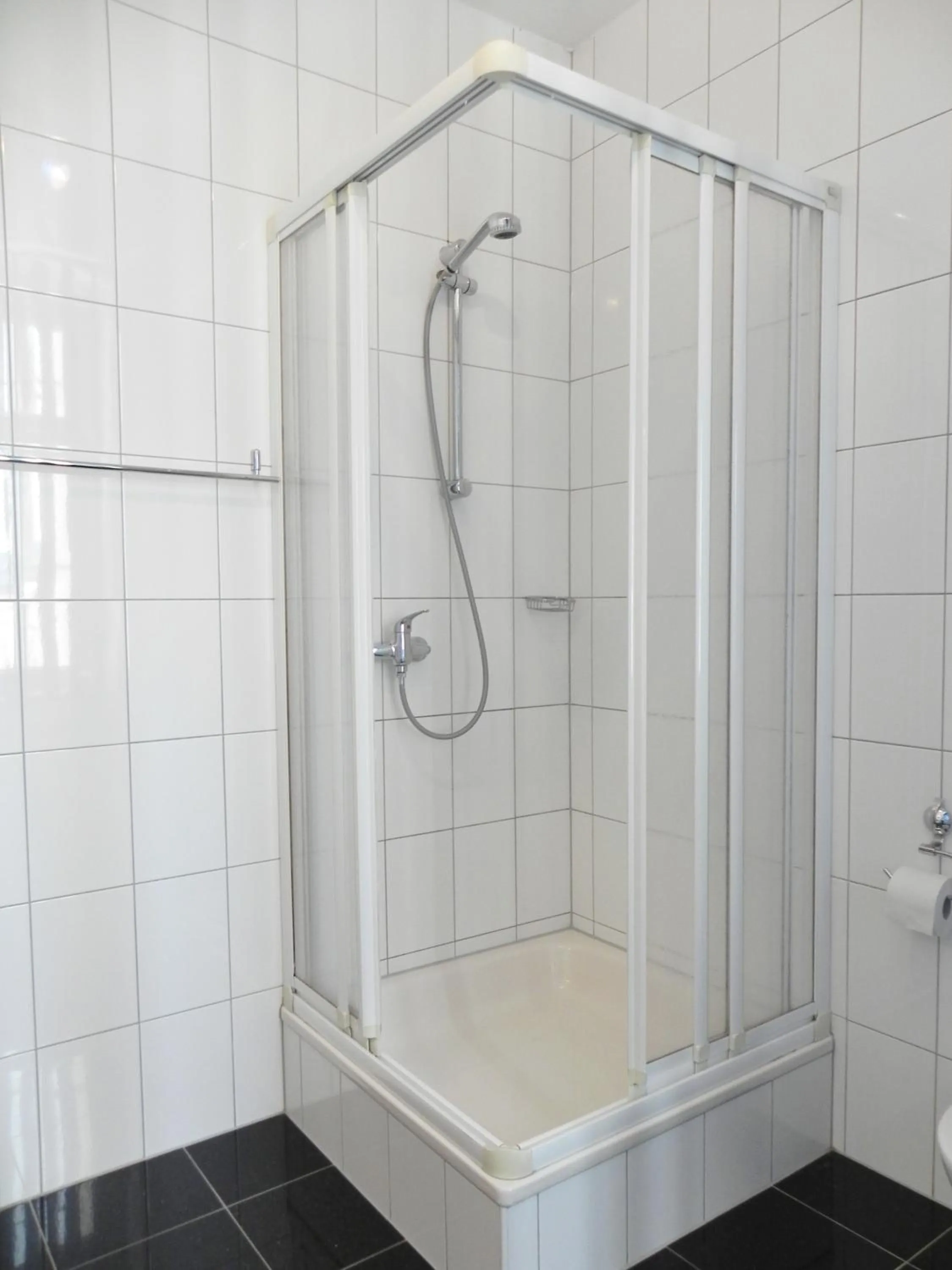 Shower in Hotel - Restaurant Braustube