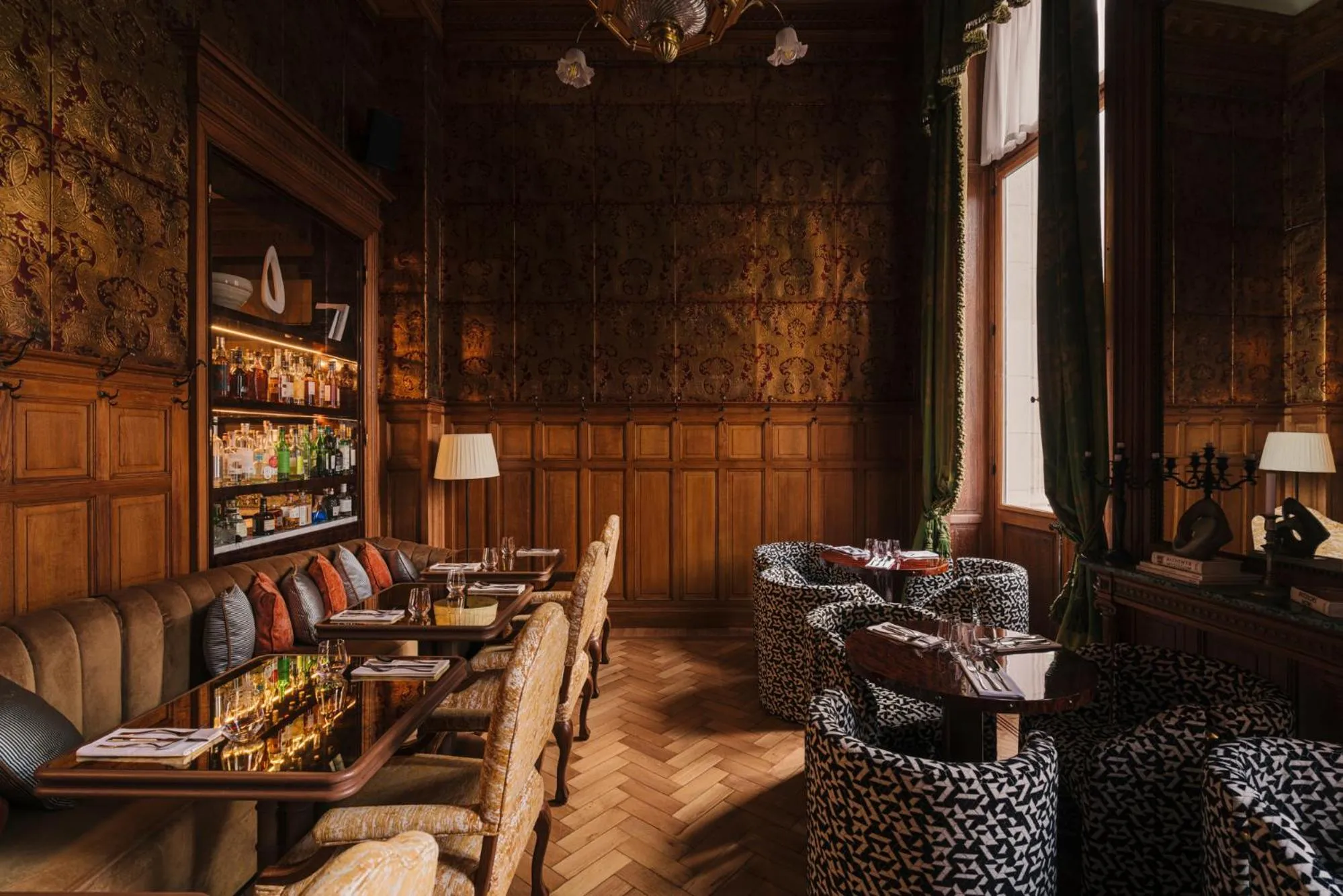 Restaurant/places to eat in Hotel Fleur de Ville