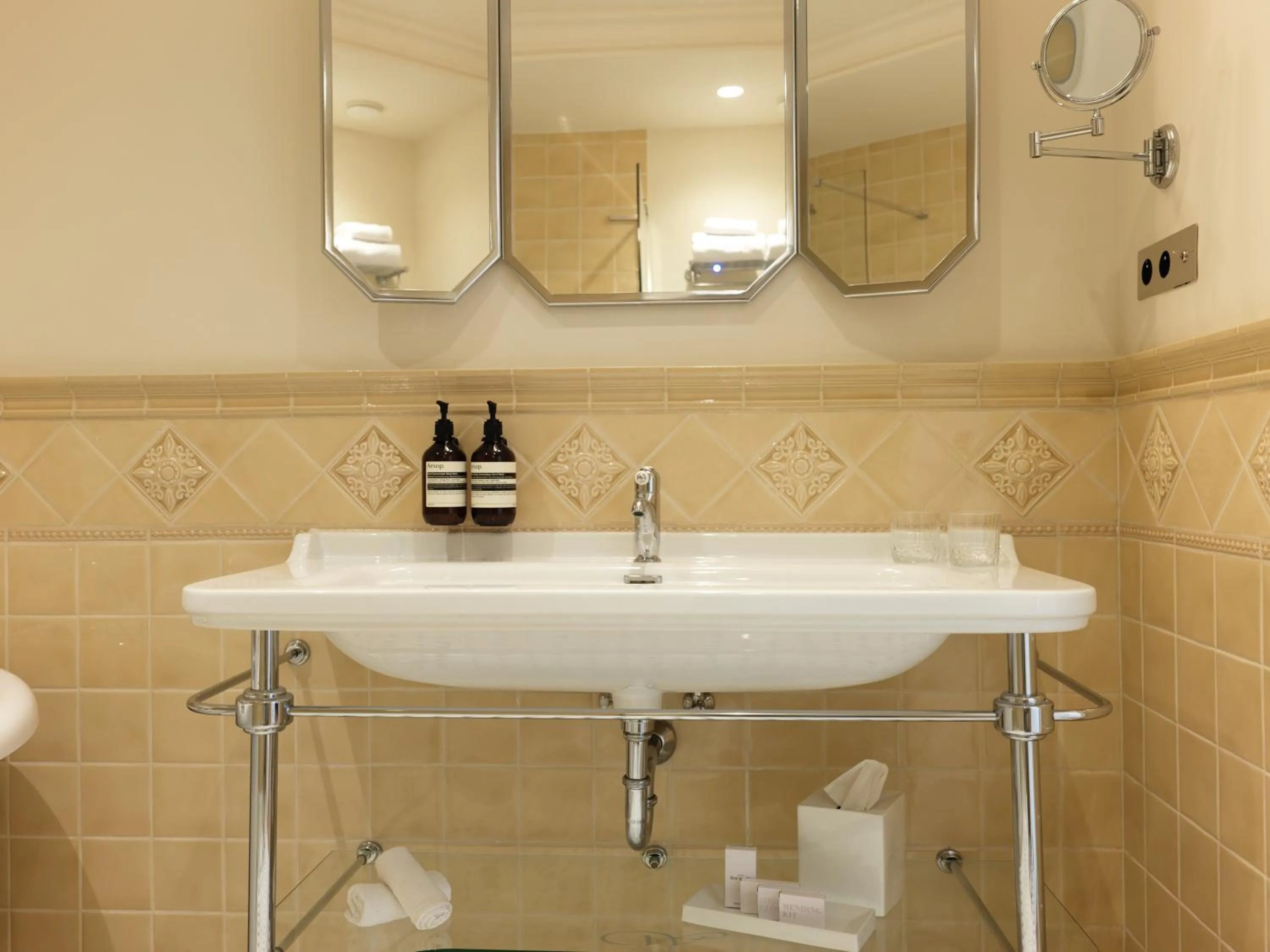 Bathroom in Hotel Fleur de Ville