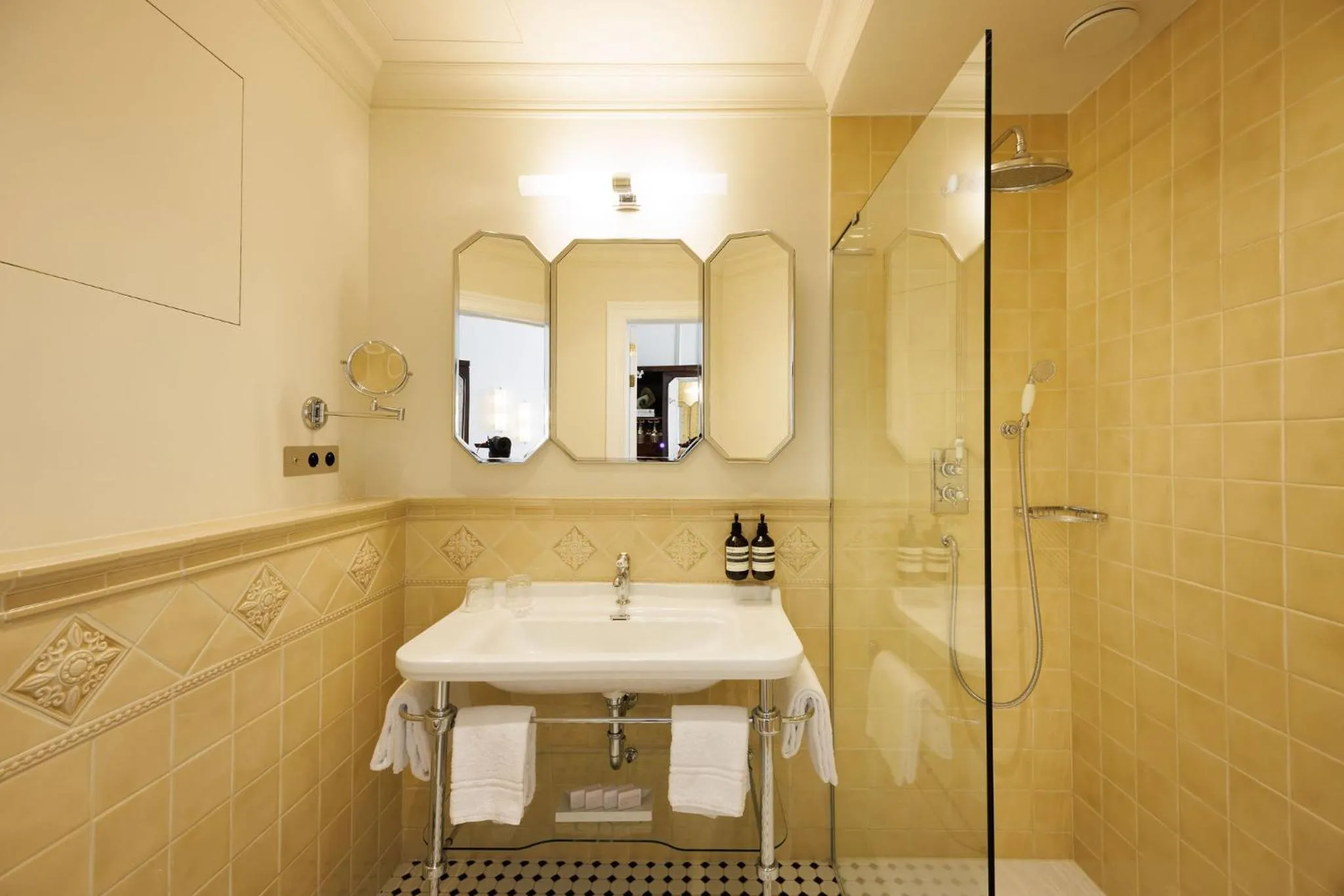 Bathroom in Hotel Fleur de Ville