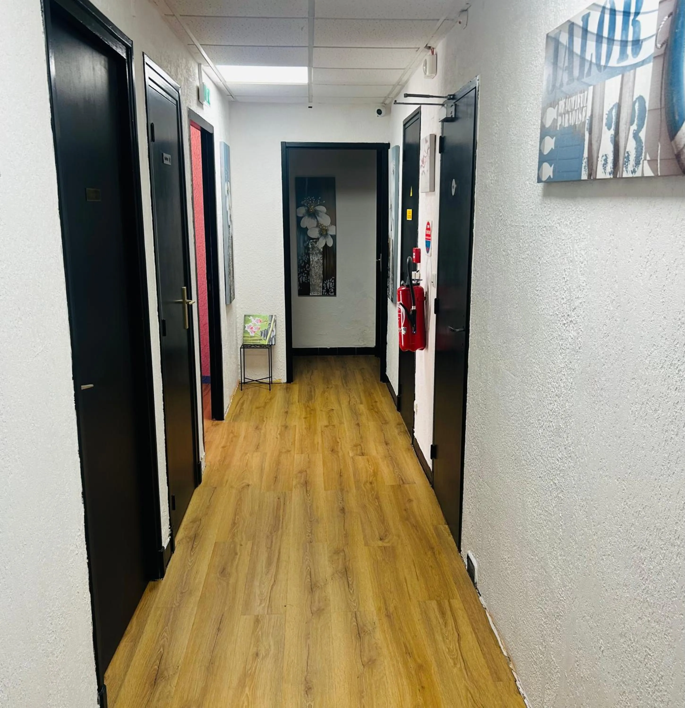 room service in Hôtel L'Acropole