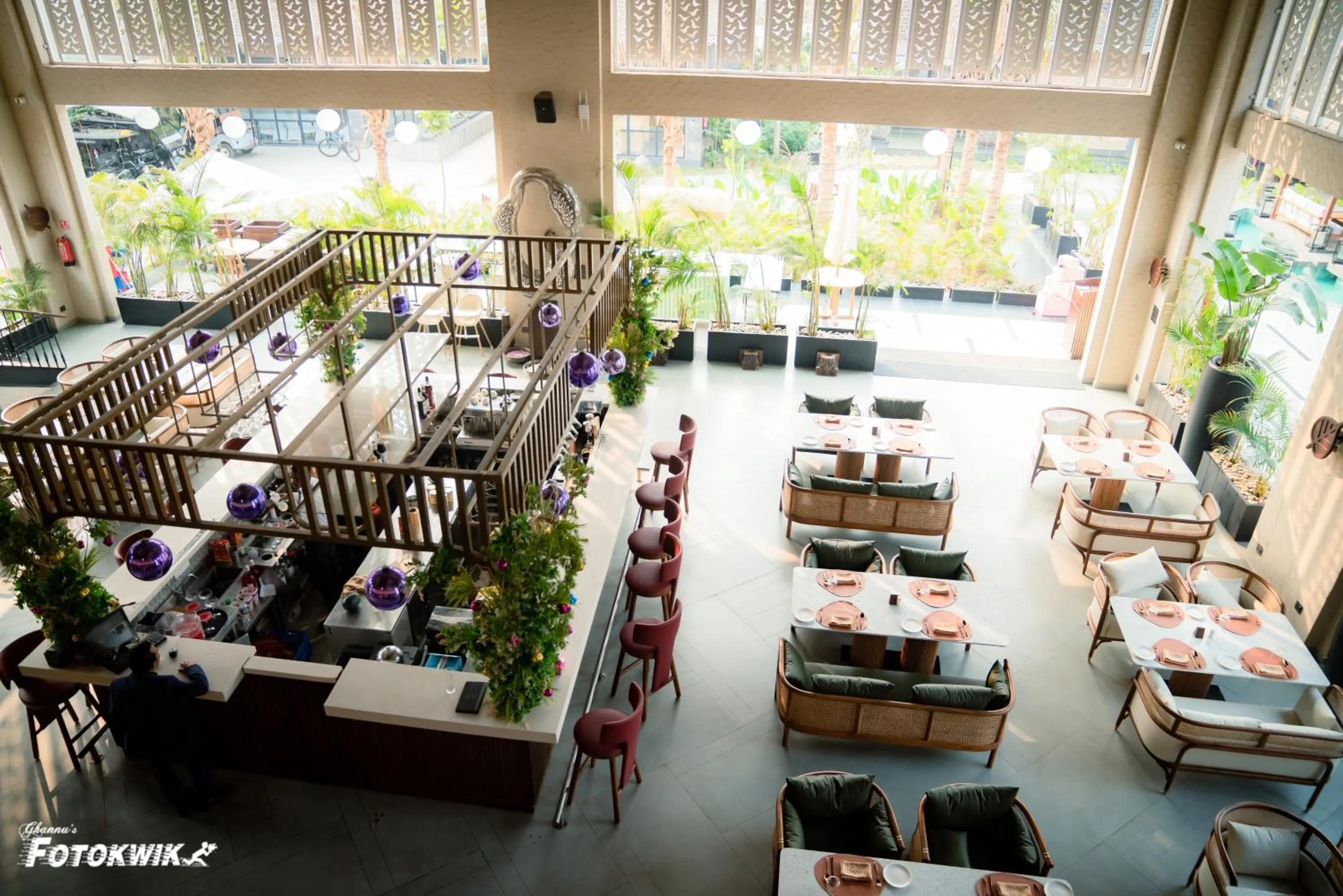 Restaurant/places to eat in Maira Resort and Convention Centre