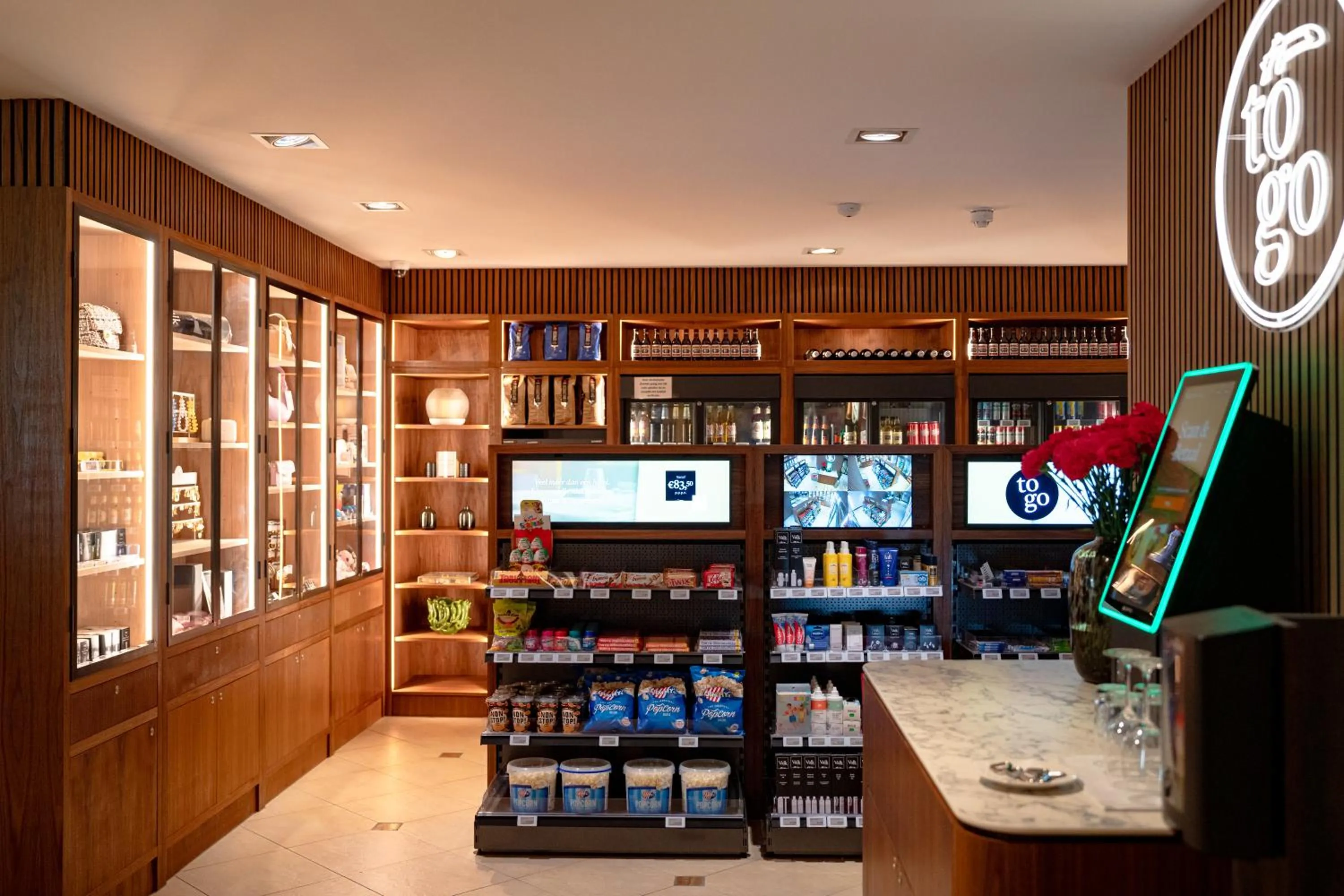 vending machine in Van der Valk Hotel Akersloot / A9 ALKMAAR