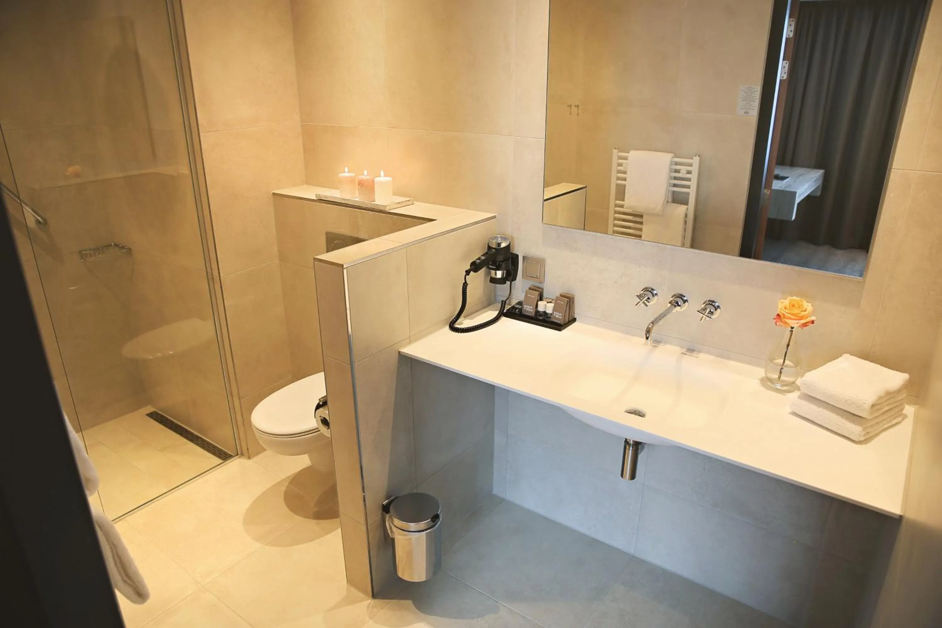 Bathroom in Van der Valk Hotel Akersloot / A9 ALKMAAR