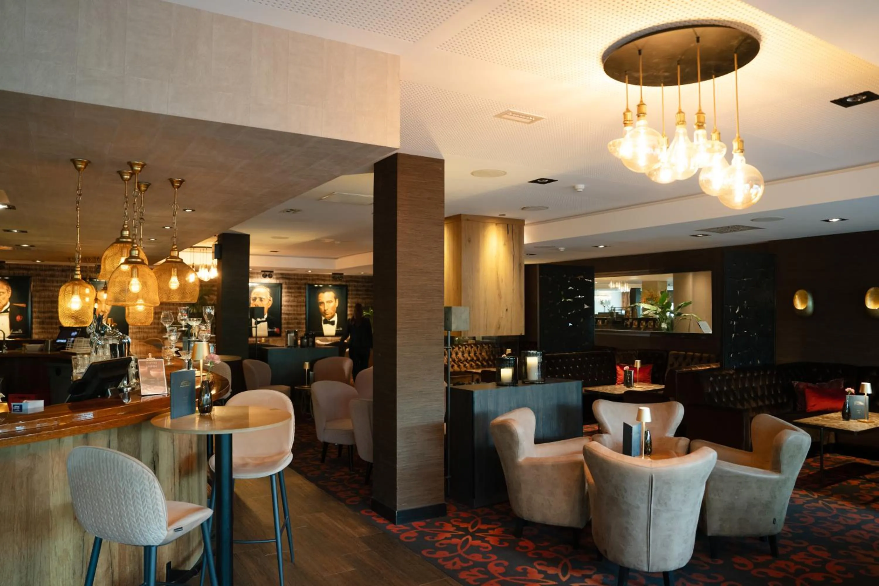 Lounge or bar in Van der Valk Hotel Akersloot / A9 ALKMAAR