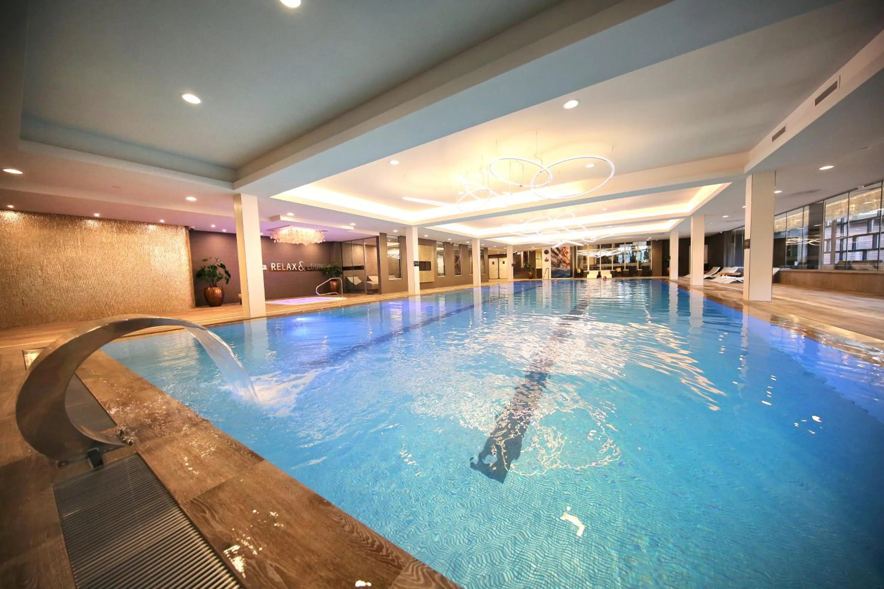 Swimming pool in Van der Valk Hotel Akersloot / A9 ALKMAAR