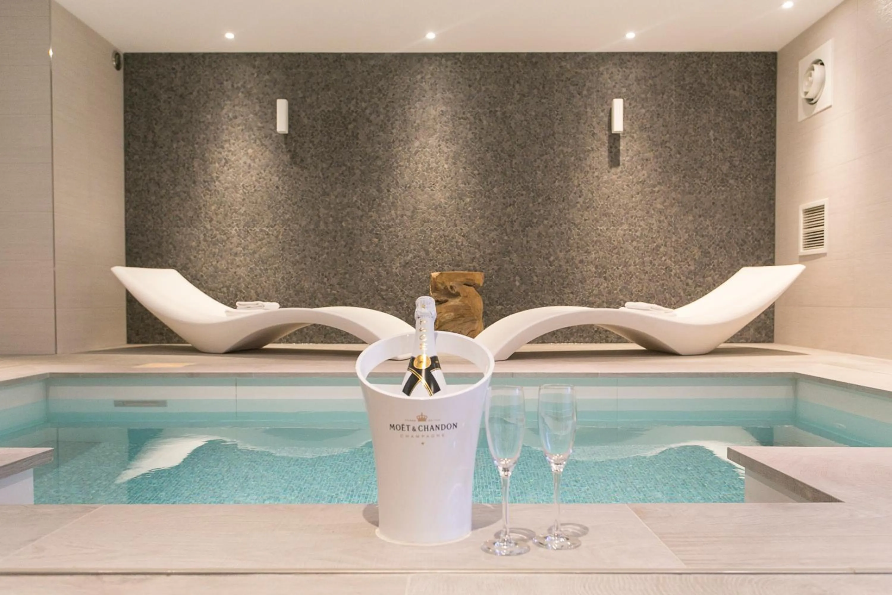 Swimming pool in Van der Valk Hotel Akersloot / A9 ALKMAAR