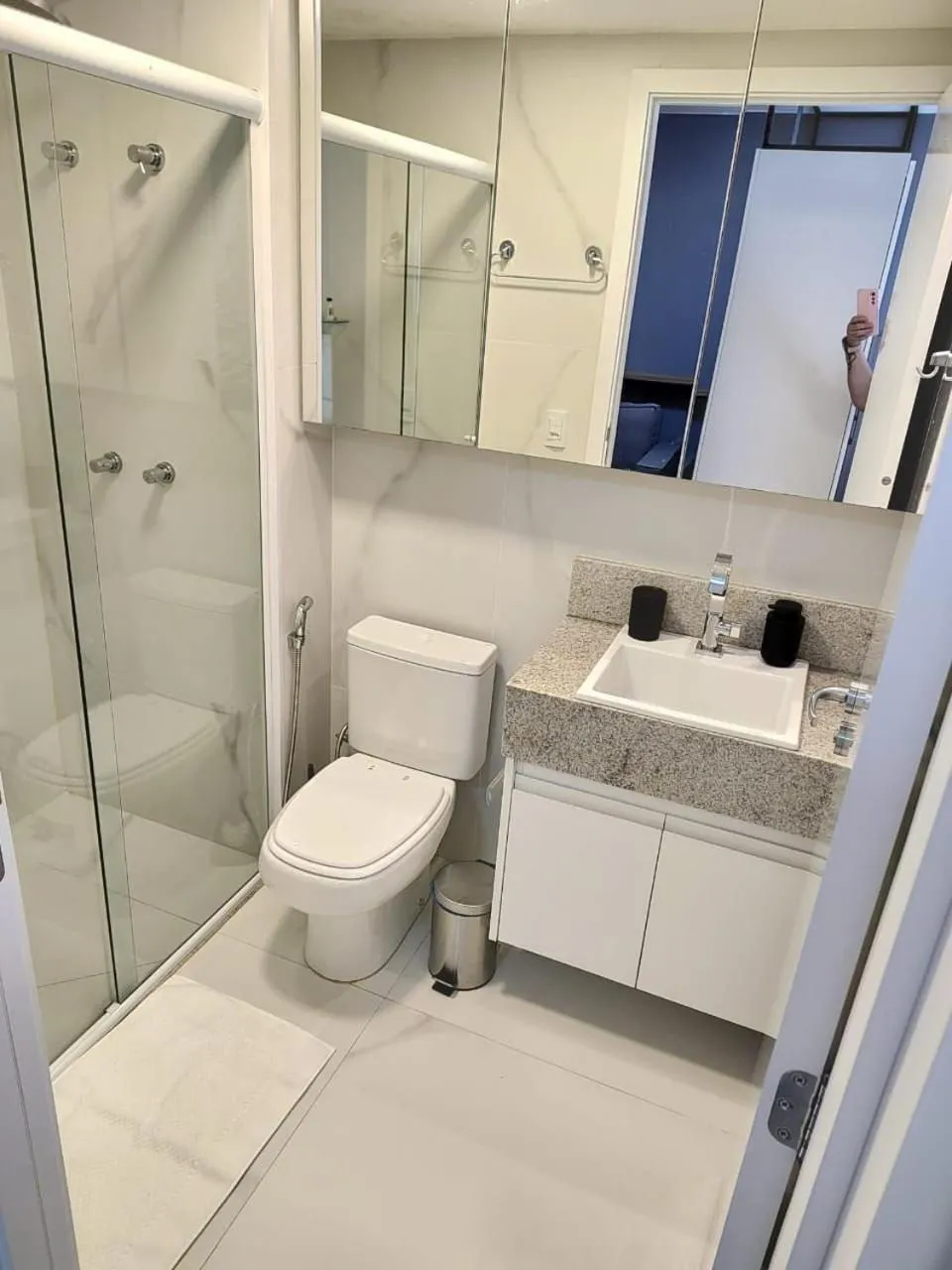 Toilet in Flat Noroeste Meet by CentoEdez