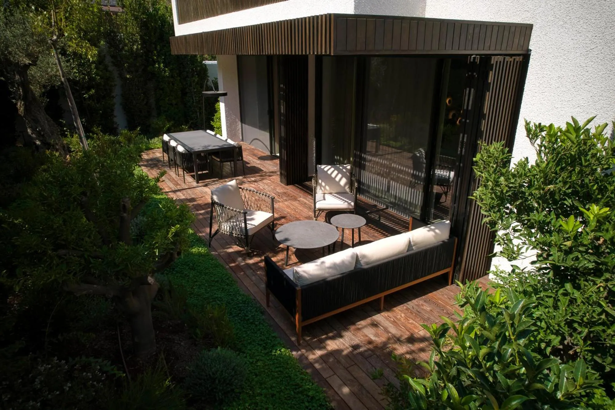 Day in Caja by Maxx Royal