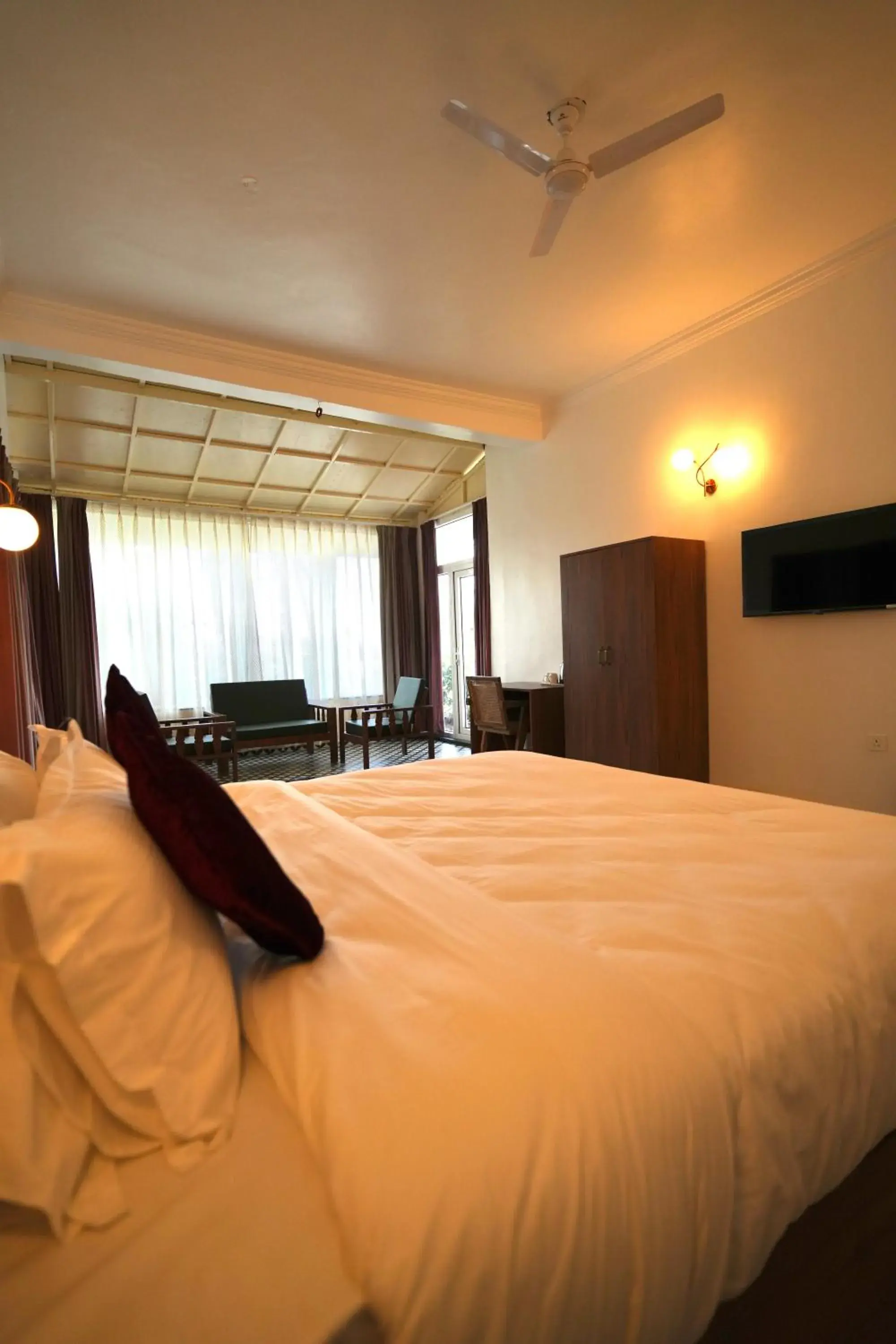 Quadruple Room with Lake View in BHOPAL LAKE STAYS Quadruple Room with Lake View in BHOPAL LAKE STAYS