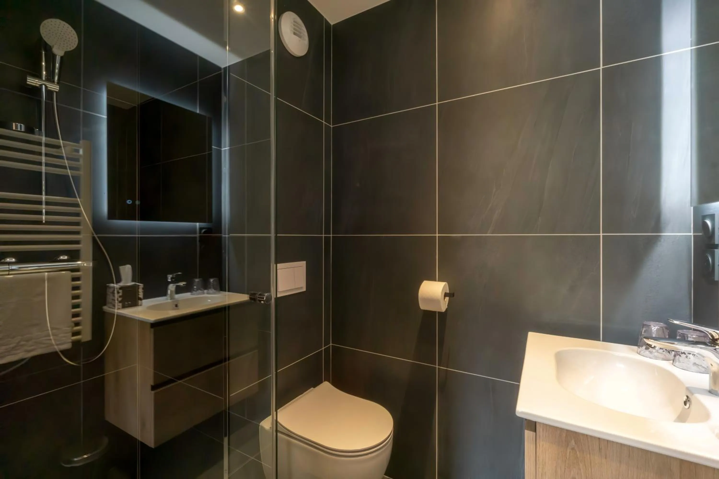 Shower in Hostellerie du Petit Saint Bernard