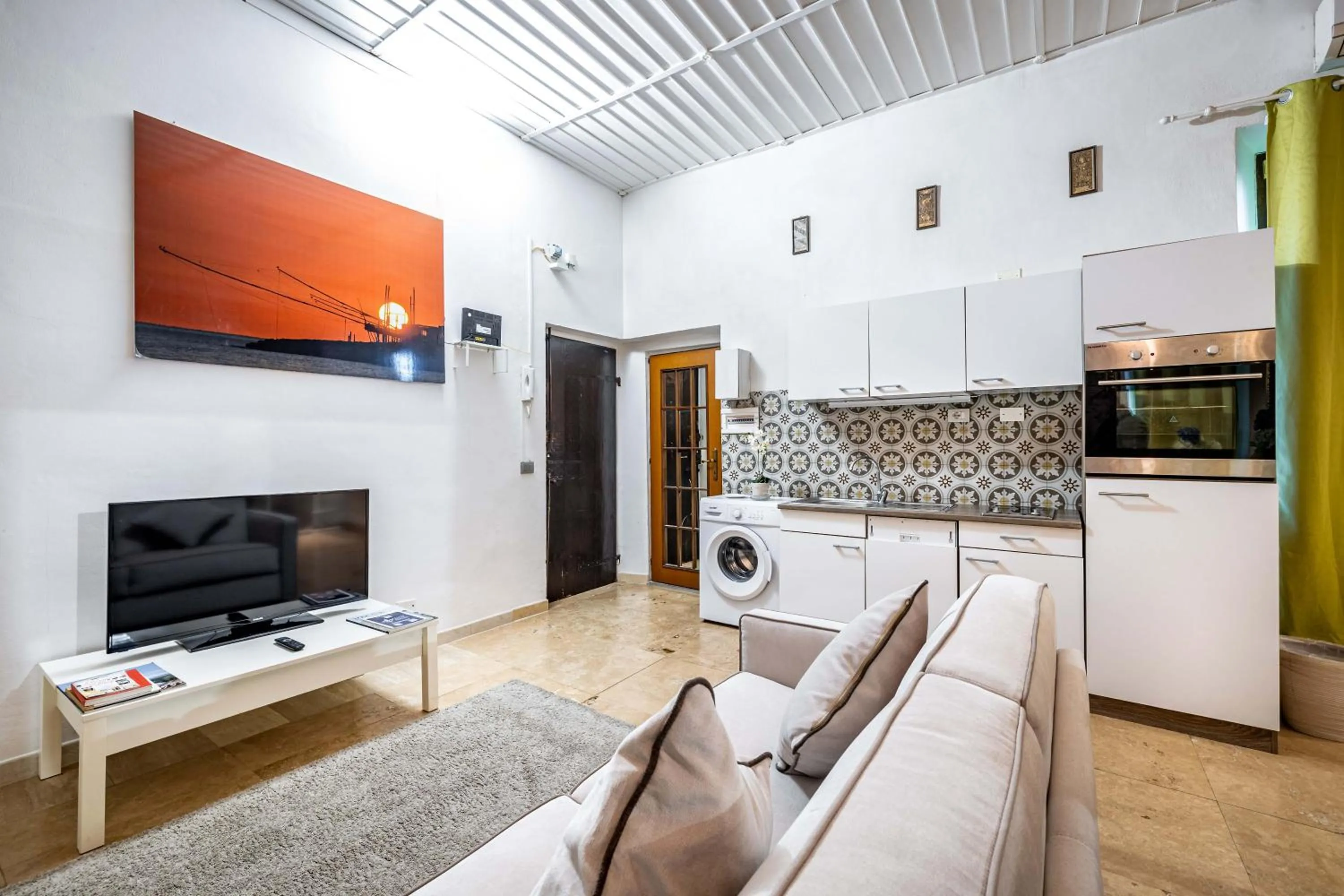 Kitchen or kitchenette in Roommo San Iacopino