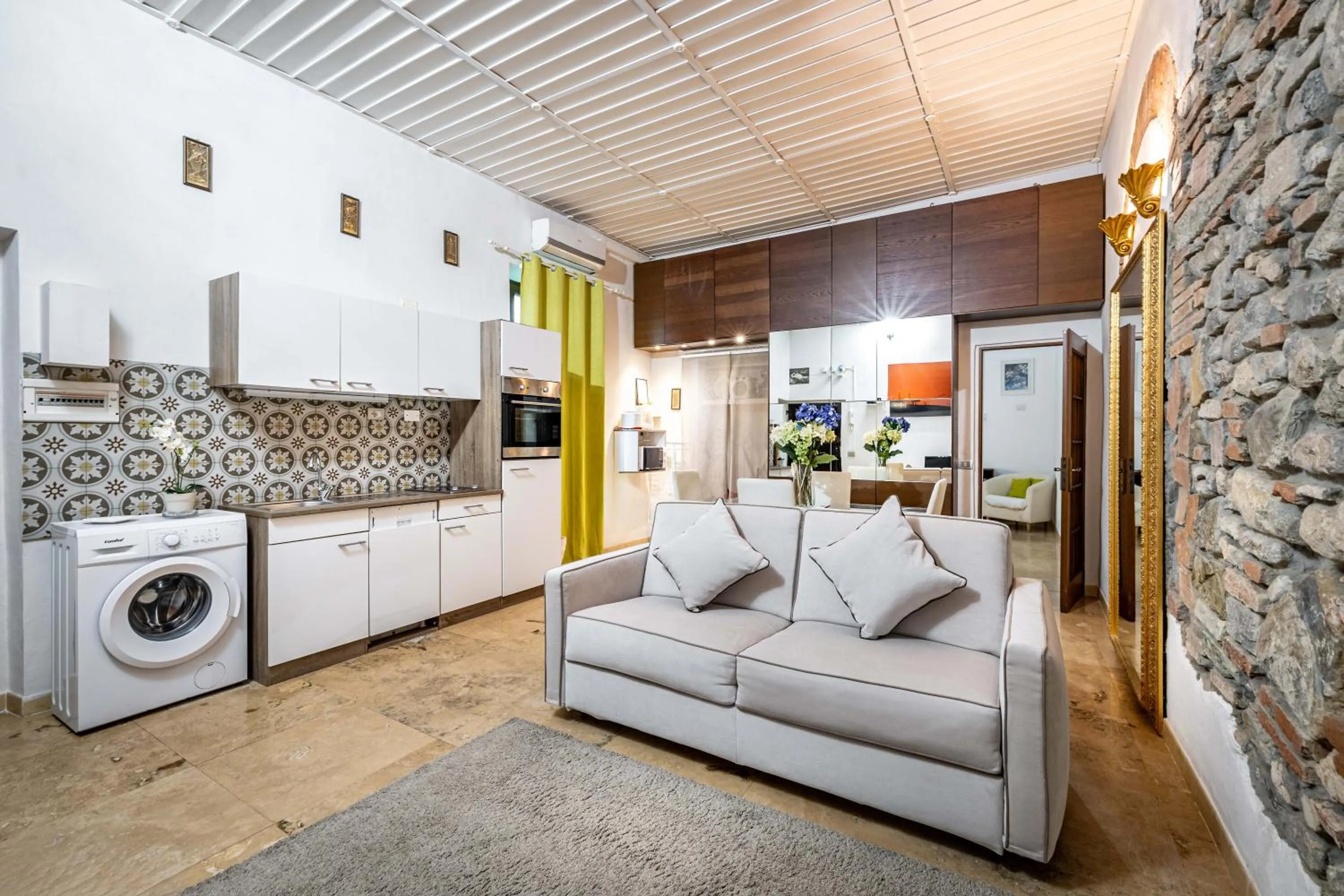 Kitchen or kitchenette in Roommo San Iacopino