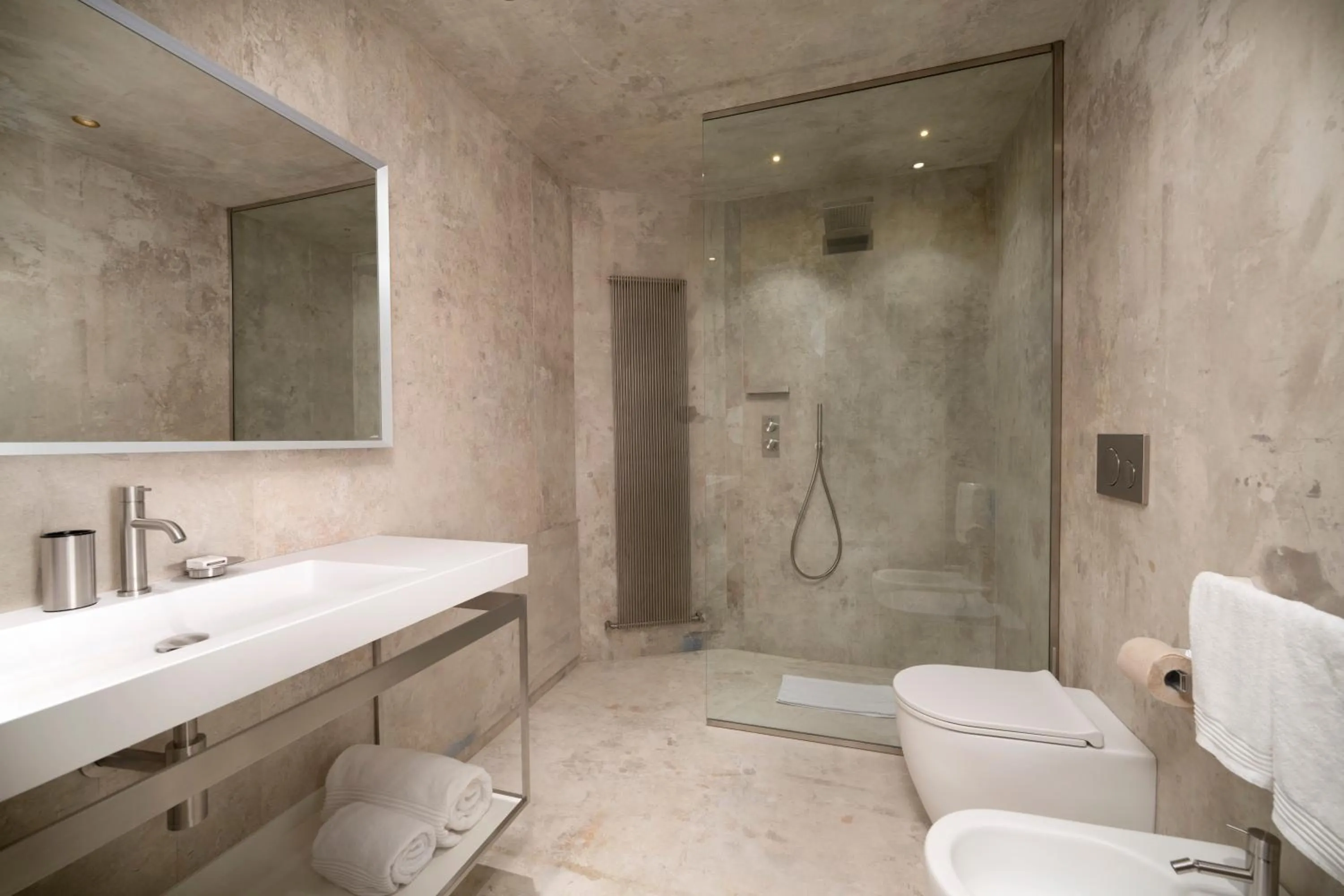 Shower in Palazzo Giusti Suites and Spa